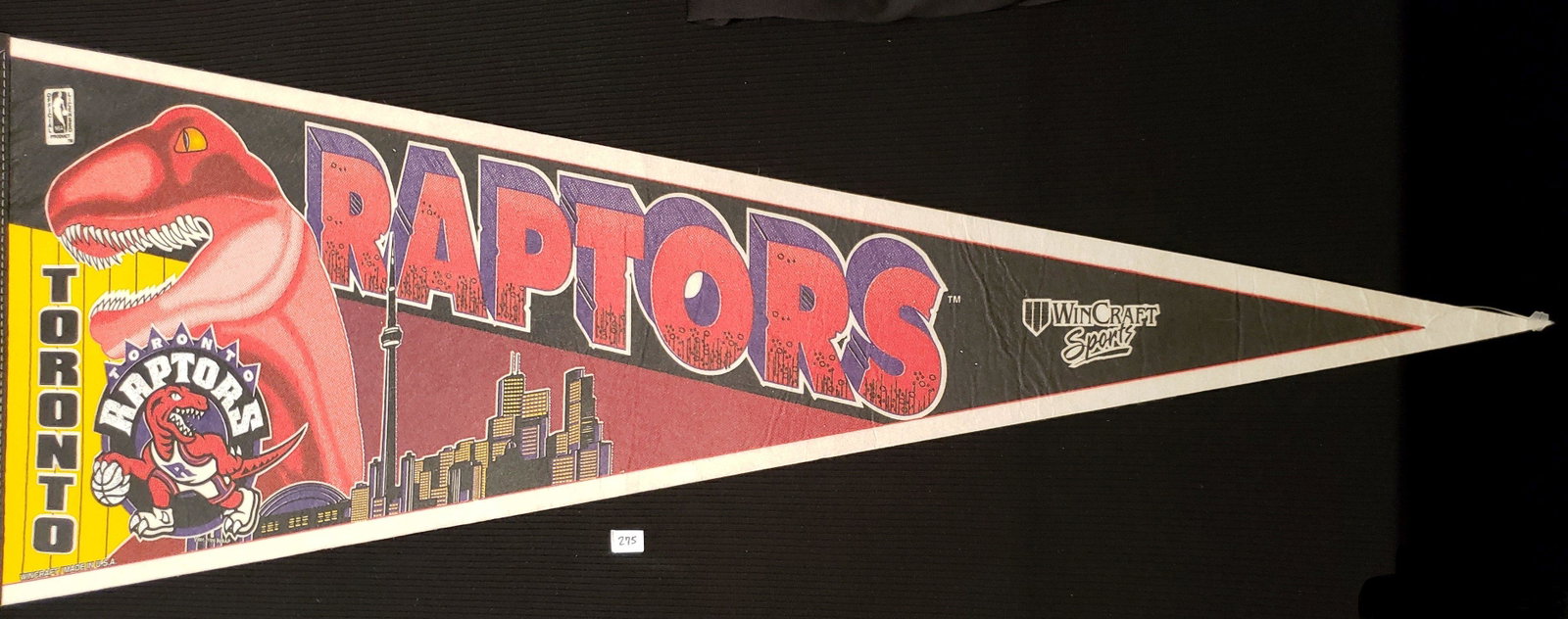 TORONTO RAPTORS TEAM PENNANT: TORONTO RAPTORS TEAM PENNANT