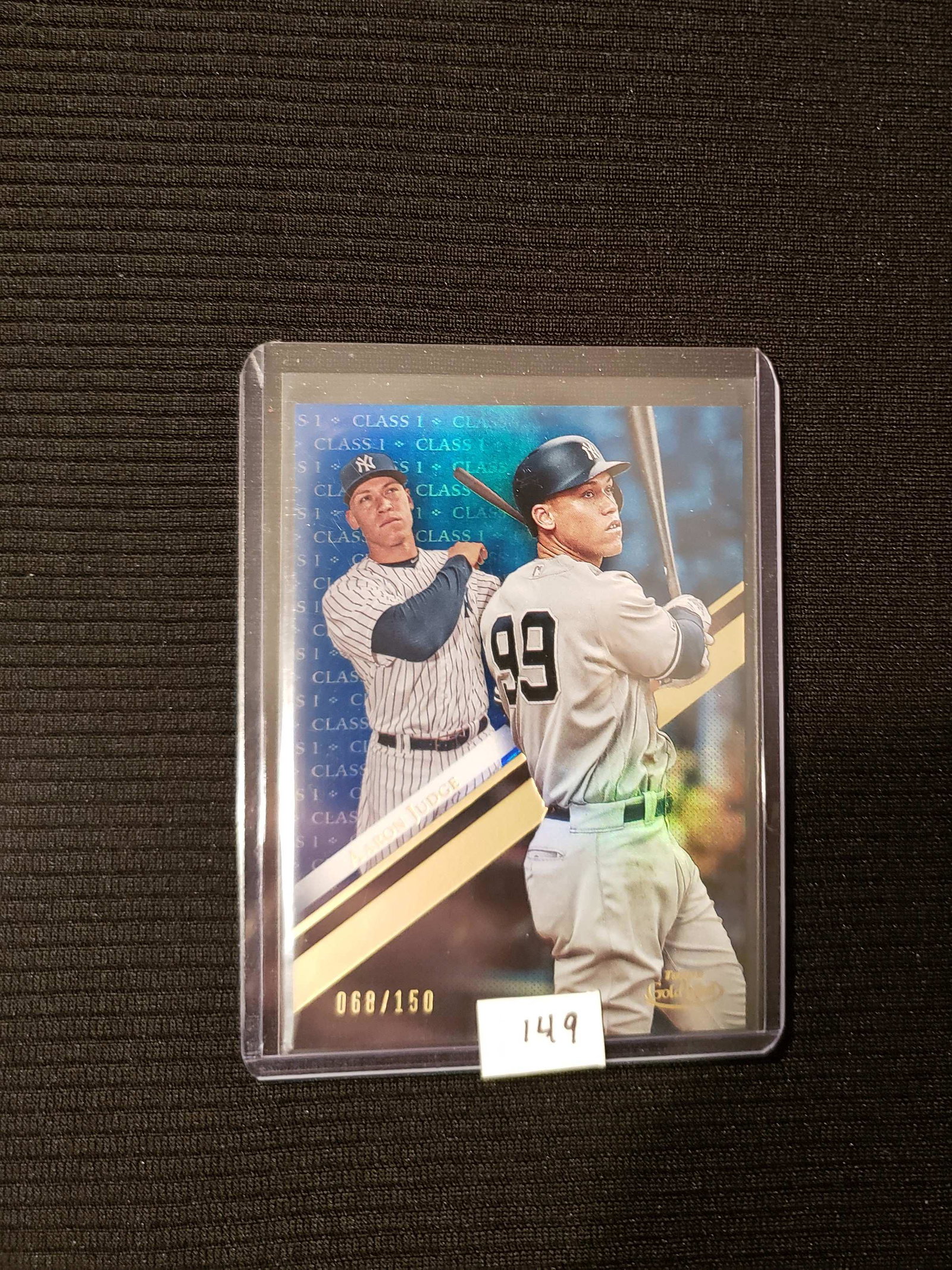 AARON JUDGE NEW YORK YANKES NUMBERED SHORT PRINT: 2019 TOPPS GOLD LABEL CLASS 1 BLUE PARALLEL 068/150