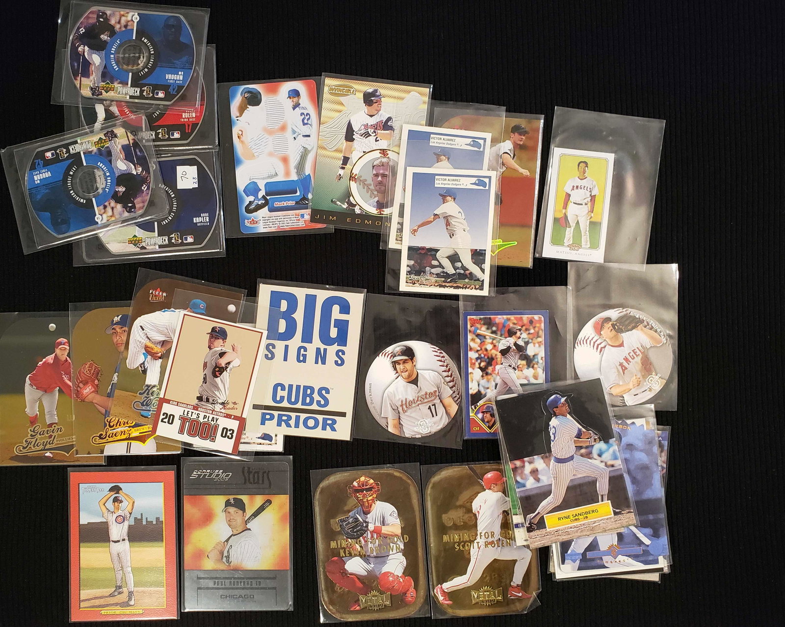 LOT 28 DIE-CUT AND ODD BALL BASEBALL CARDS: LOT 28 DIE-CUT AND ODD BALL BASEBALL CARDS