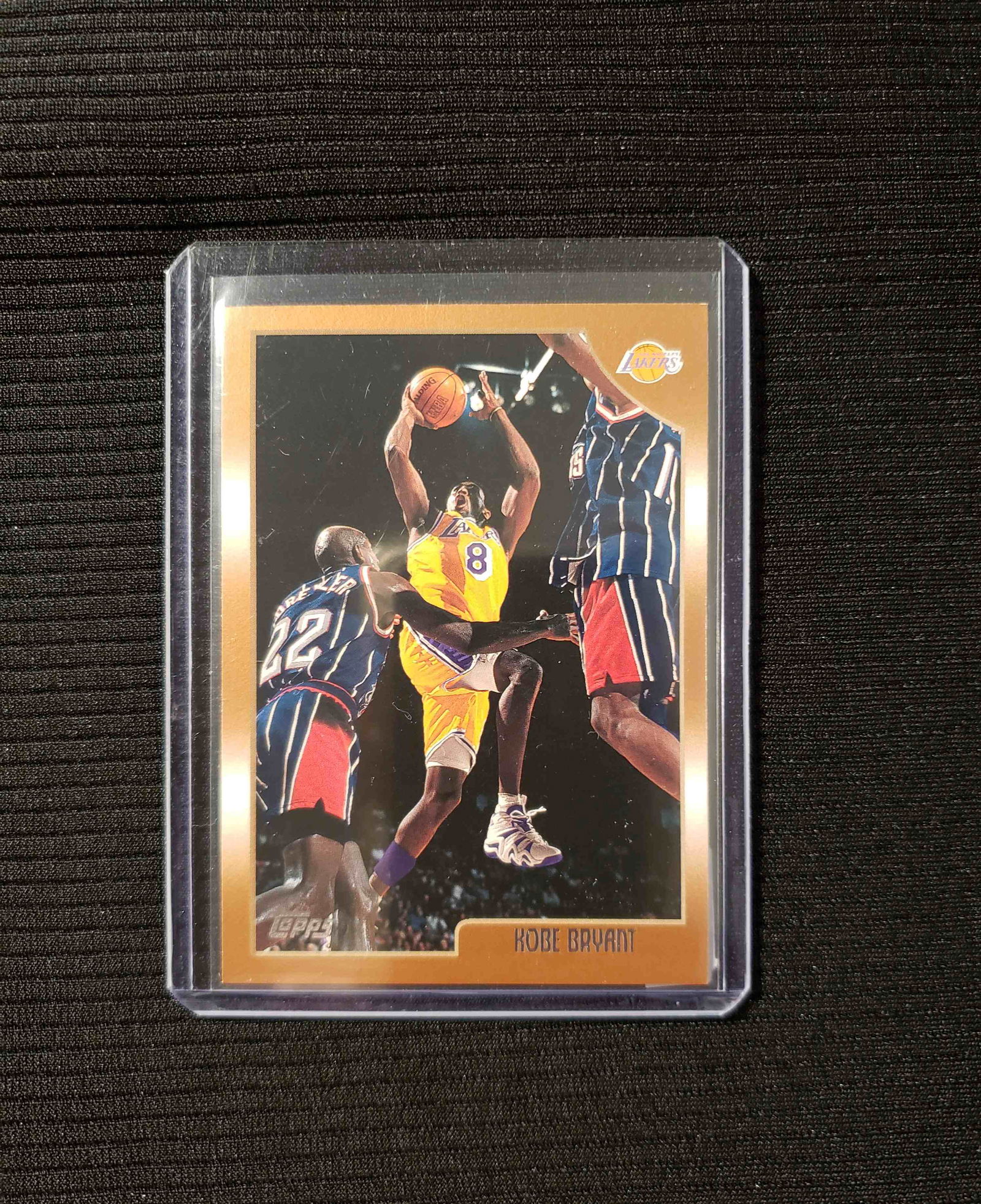 KOBE BRYANT LA LAKERS 3RD YEAR CARD (1 of 1)