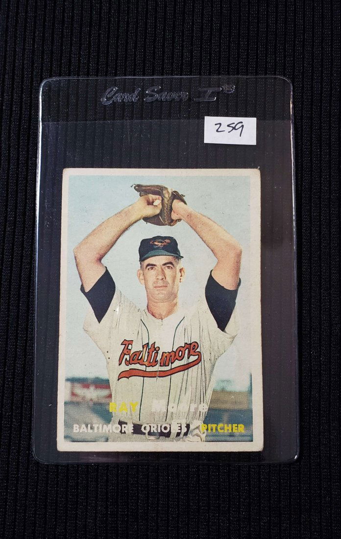 VINTAGE 1957 TOPPS BASEBALL CARD RAY MOORE ORIOLES (1 of 2)