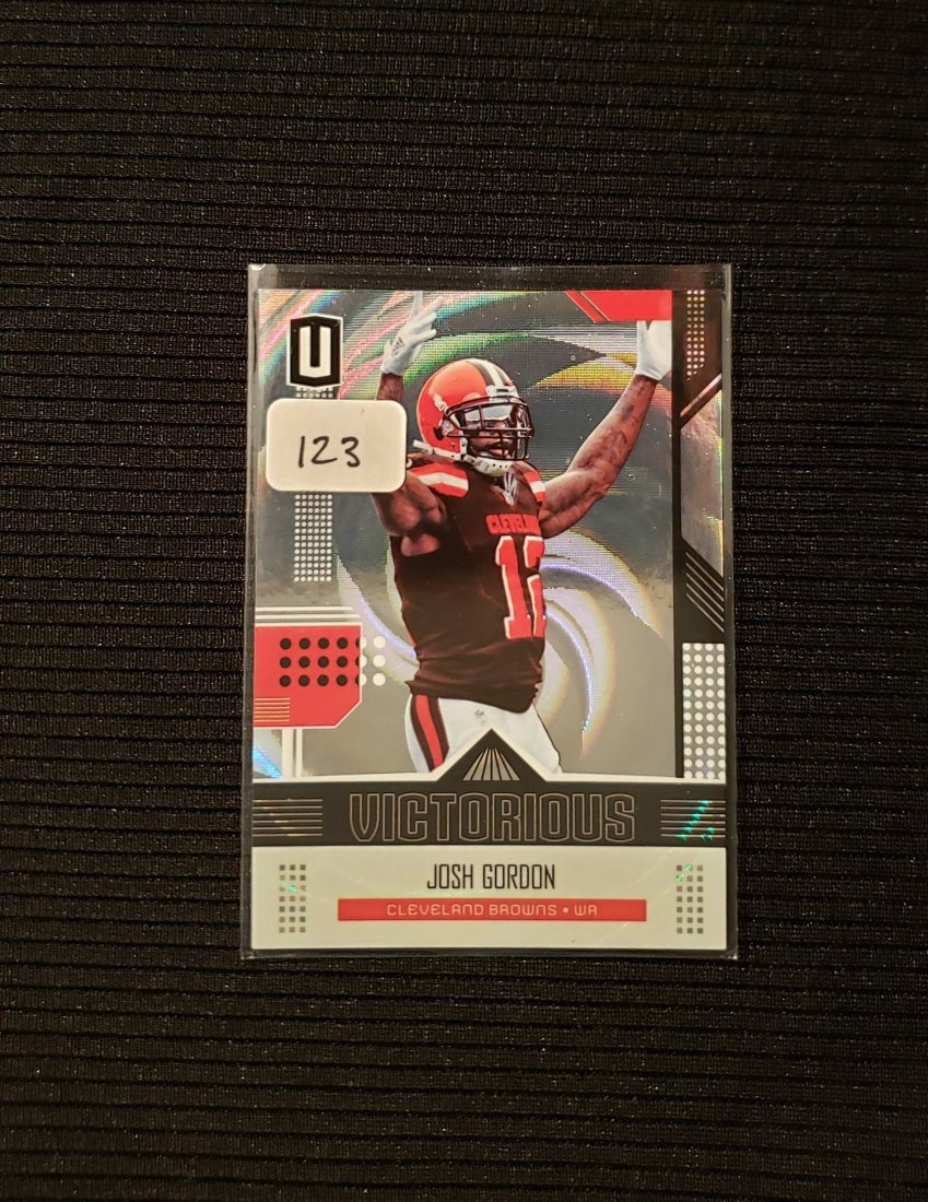 JOSH GORDON CLEVELAND BROWNS NUMBERED SP: 2018 PANINI UNPARALLELED WHIRL PRIZM NUMBERED 063/100