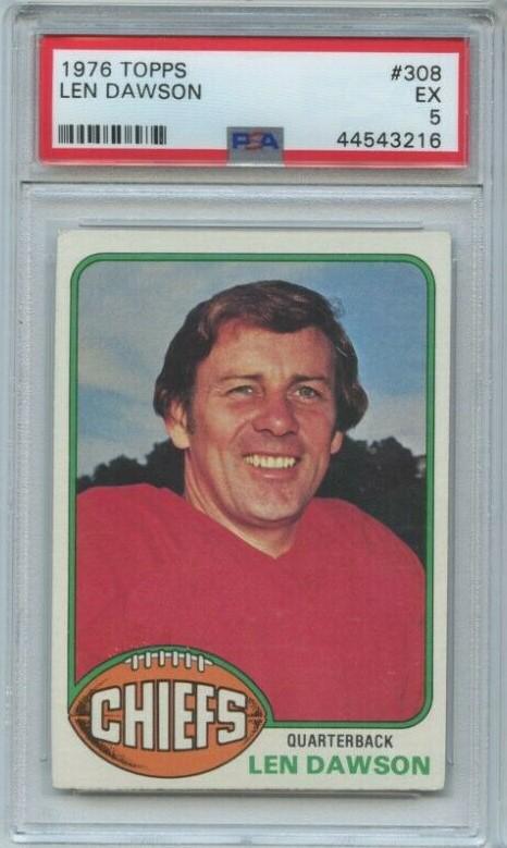 1976 TOPPS FOOTBALL LEN DAWSON PSA GRADED CARD: GRADED CHIEFS HALL OF FAMER LEN DAWSON