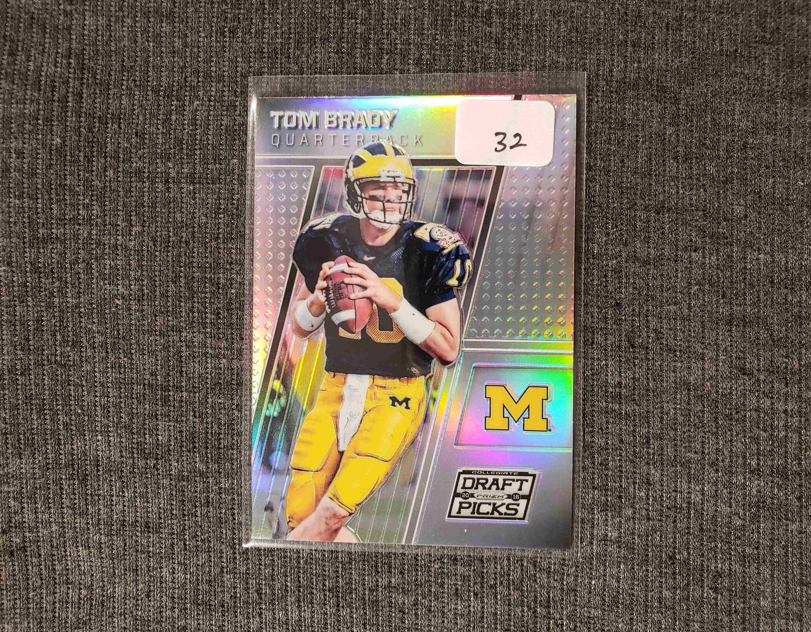 2016 PRIZM DRAFT PICKS TOM BRADY REFRACTOR (1 of 2)
