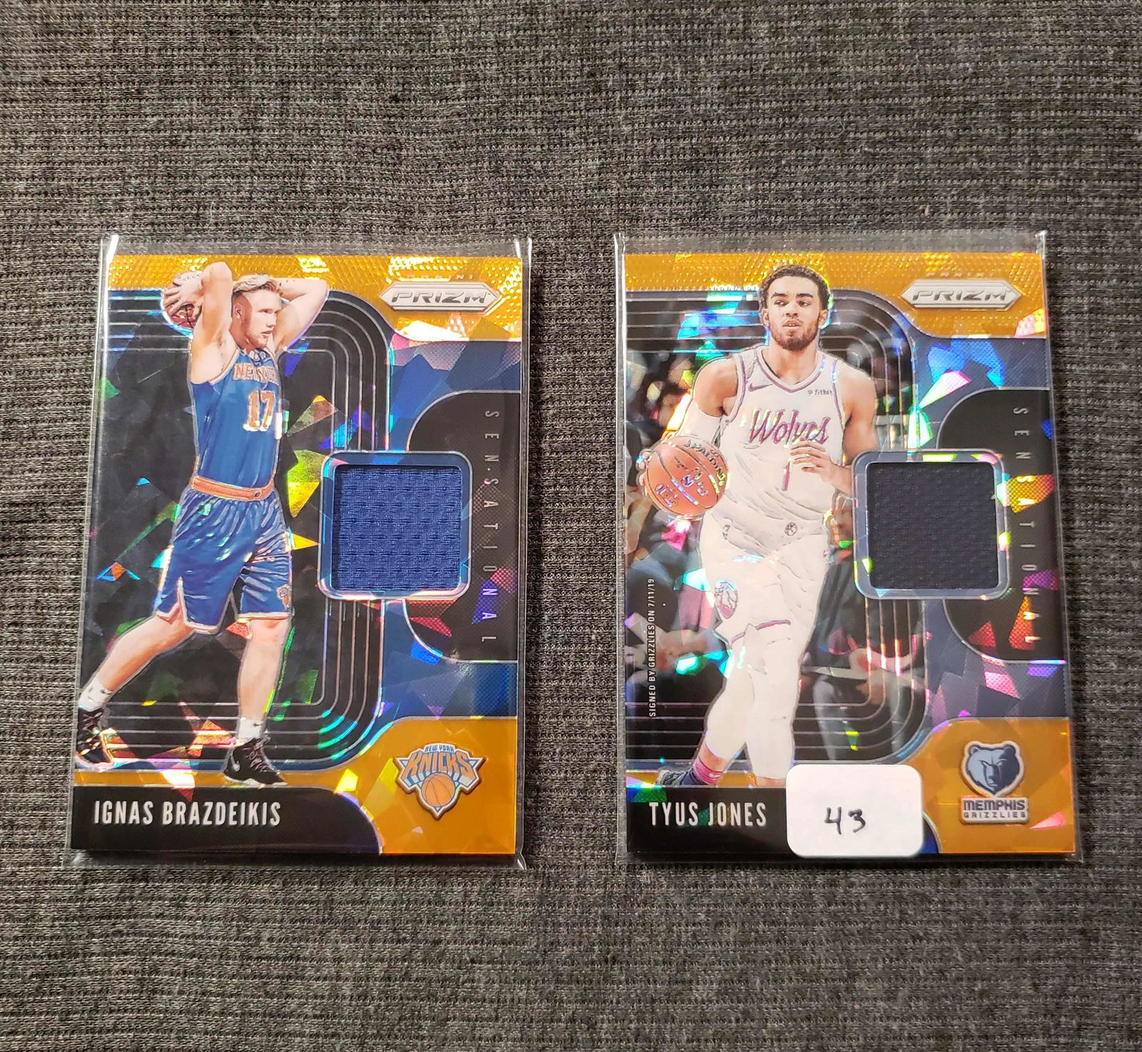 LOT OF 2 PRIZM ORANGE CRACKED ICE JERSEY CARDS (1 of 2)