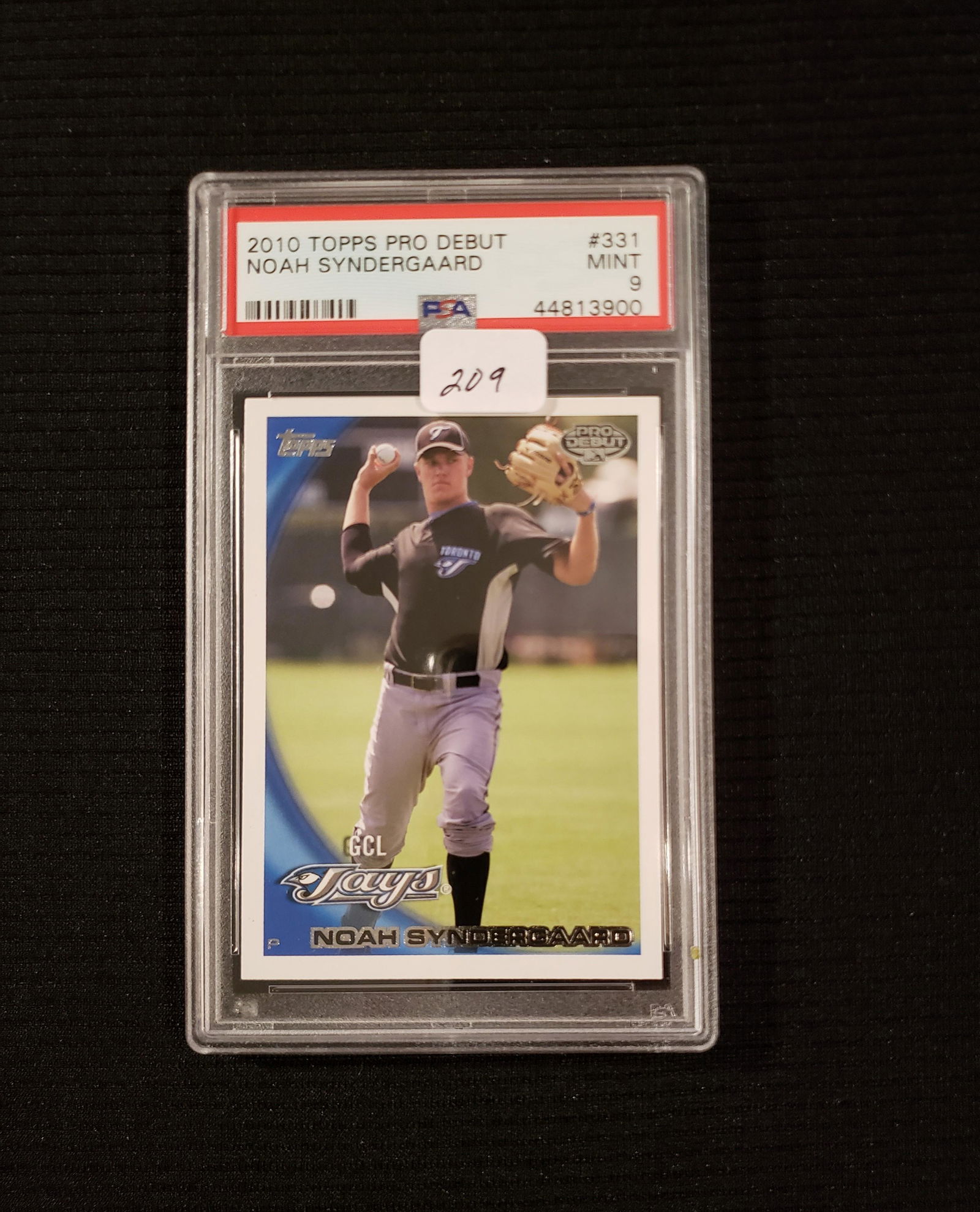 NOAH SYNDERGAARD NY METS GRADED ROOKIE CARD (1 of 2)