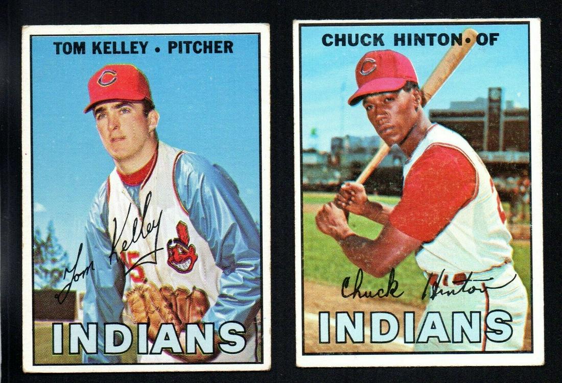 LOT OF 2 1967 TOPPS CLEVELAND INDIANS: 1967 TOPPS INDIANS LOT #189 CHUCK HINTON #214 TOM KELLEY