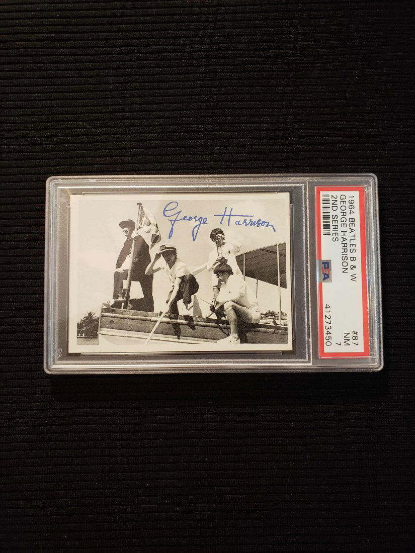 PSA GRADED 1964 BEATLES B&W CARD PSA 7: 1964 BEATLES B&W SERIES CARD #87 GEORGE HARRISON PSA 7 NEAR MINT