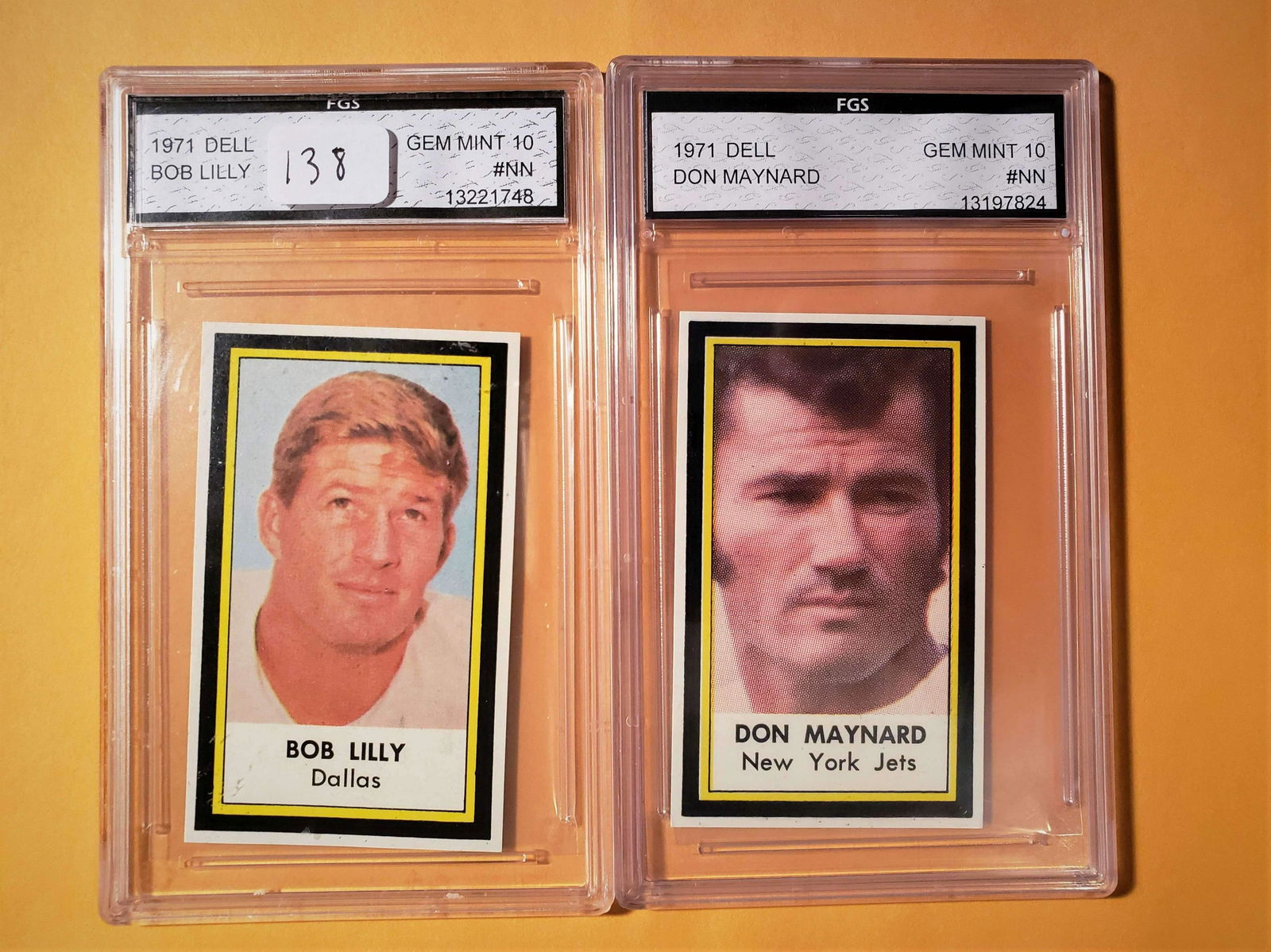 GEM MINT GRADED 1971 DELL FOOTBALL STAMPS: BOB LILLY DALLAS COWBOYS AND DON MAYNARD JETS GRADED DELL 1971 STAMPS GRADED GEM 10. THESE STAMP GIVE AWAYS CAME WITH A BOOKLET FOR SAVING THE SET OR FAVORITE PLAYERS