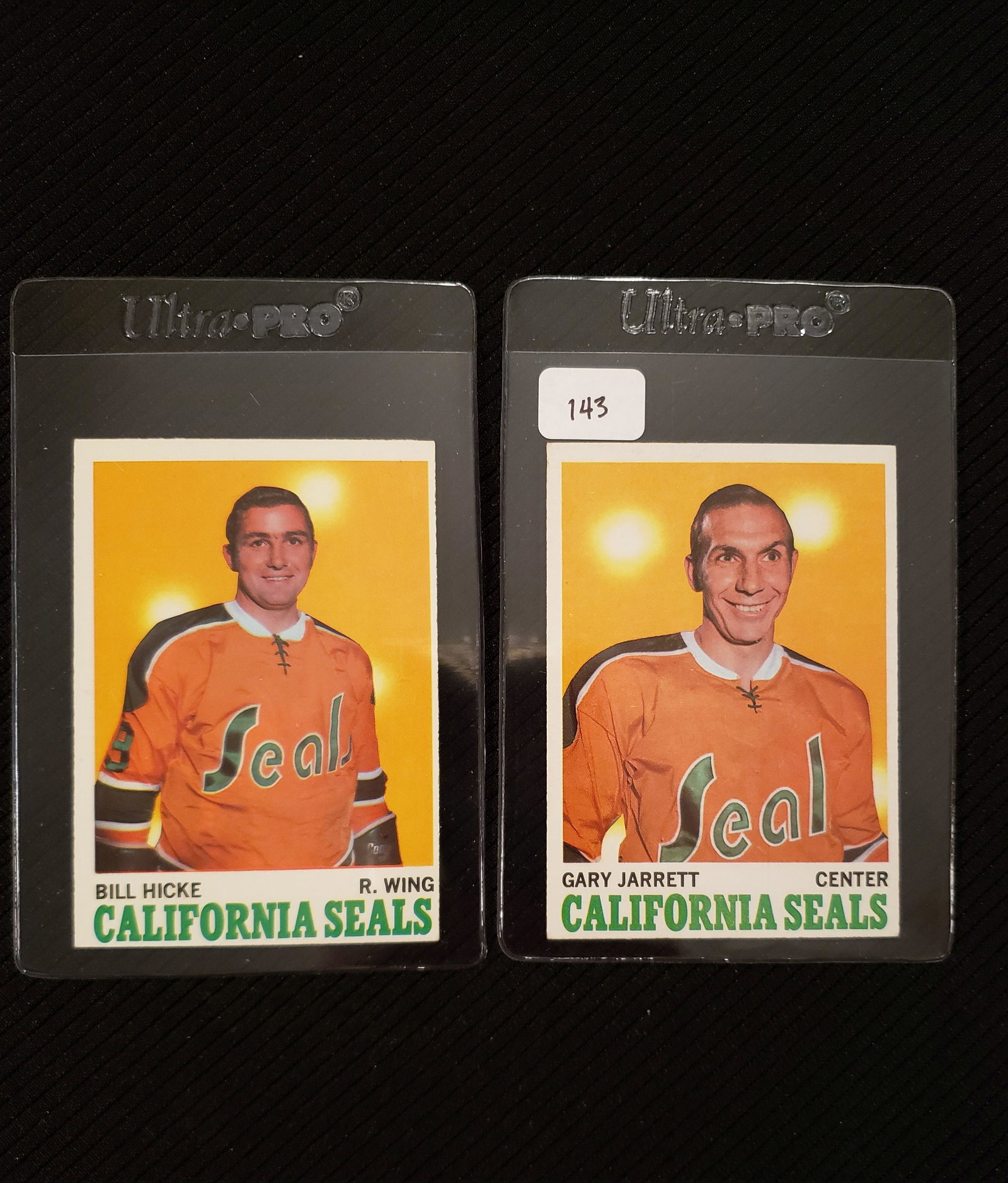 1970 TOPPS HOCKEY CARDS IN EX+/NRMT: GARY JARRETT AND BILL HICKE CALIFORNIA SEALS