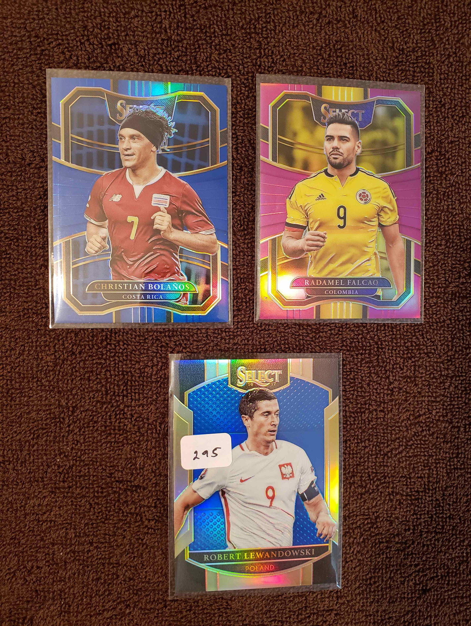 LOT OF 3 PANINI SELECT PRIZM NUMBERED SHORT PRINTS: 2016-17 ROBERT LEWANDOWSKI-POLAND 266/299,
