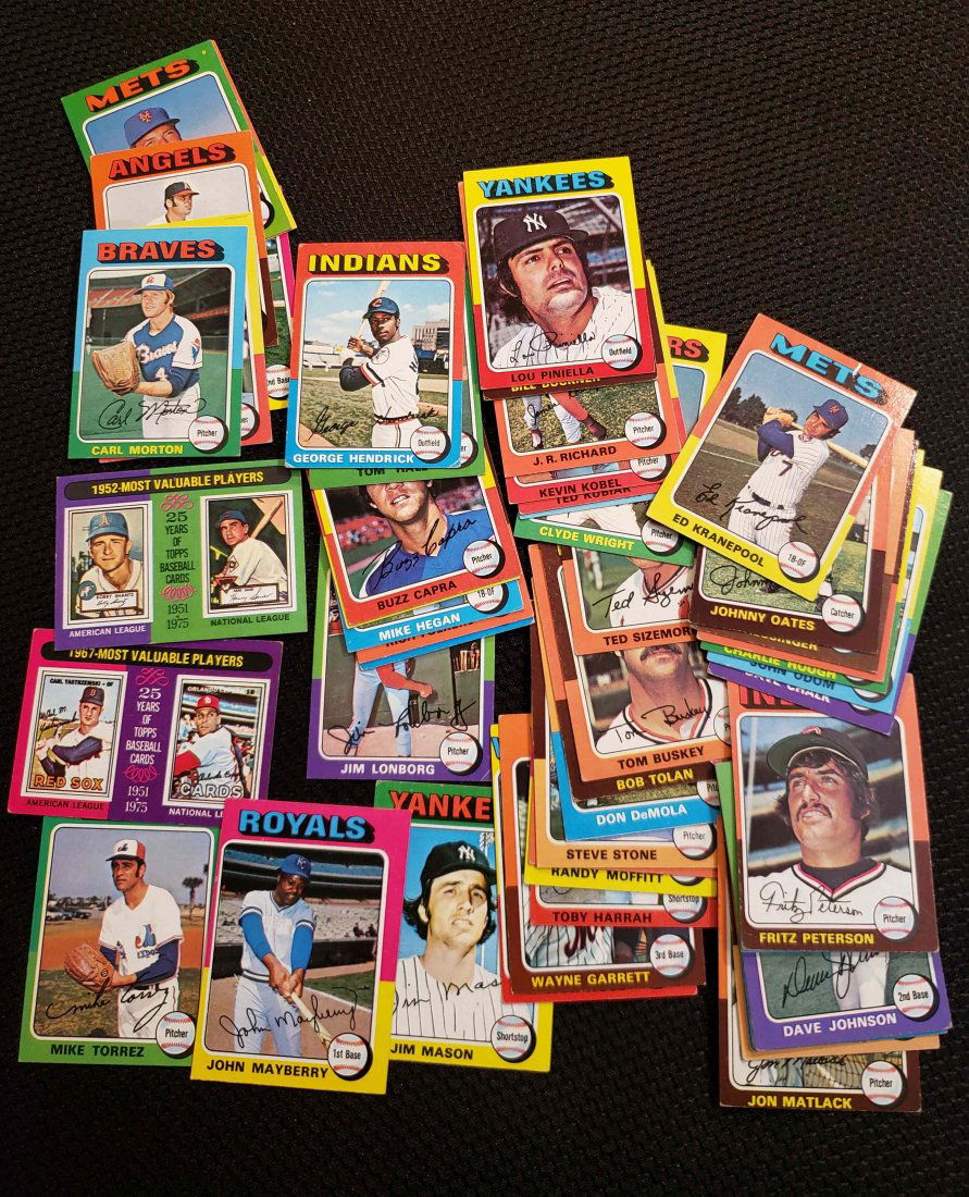 LOT OF 50 DIFFERENT 1975 TOPPS MINI BASEBALL CARDS (1 of 1)