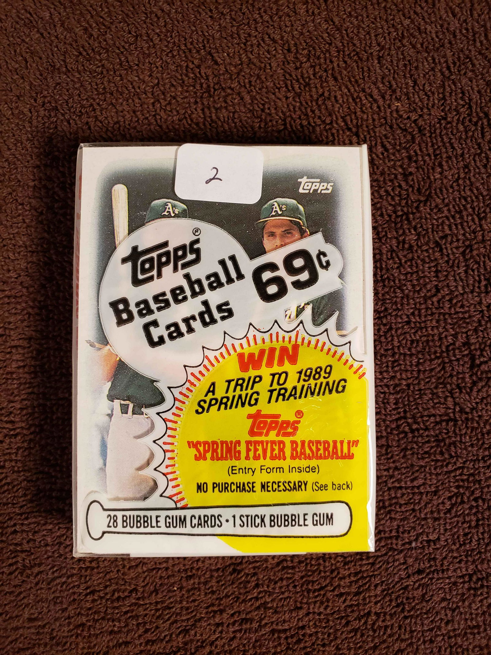 1988 TOPPS CELLO PACK W/JOSE CANSECO/MARK MCGWIRE BASH: 1988 TOPPS CELLO PACK W/JOSE CANSECO/MARK MCGWIRE BASH BROS. ON TOP