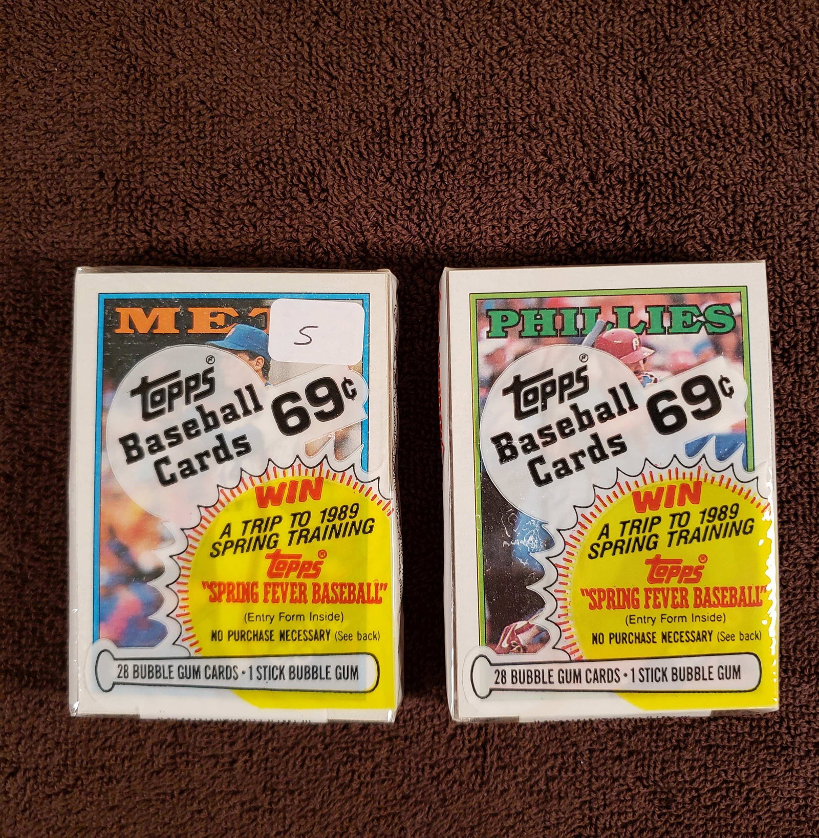 LOT OF 2 SEALED 1988 TOPPS CELLO PACKS GLAVINE SMOLTZ: POSSIBLE TOM GLAVIN ROOKIE CARD RICK SUTCLIFFE, KEN CAMINITI ON TOP