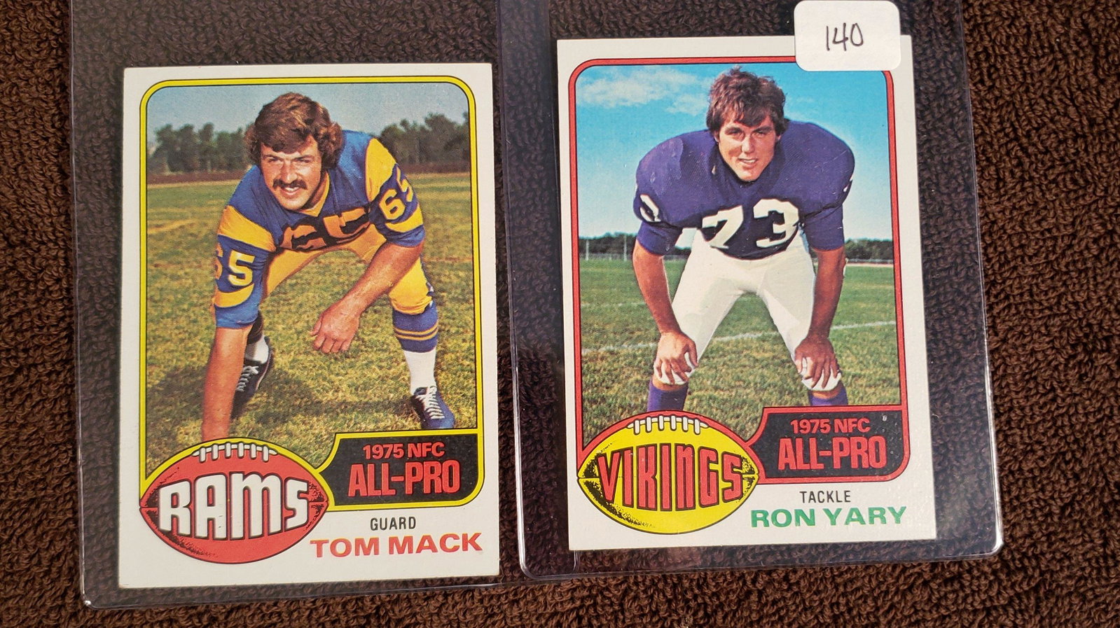 VINTAGE OAKLAND RAIDERS HALL OF FAMERS FOOTBALL CARDS: 1976 TOPPS #30 RON YARY ALL-PRO, #110 TOM MACK RAMS NFL HOF