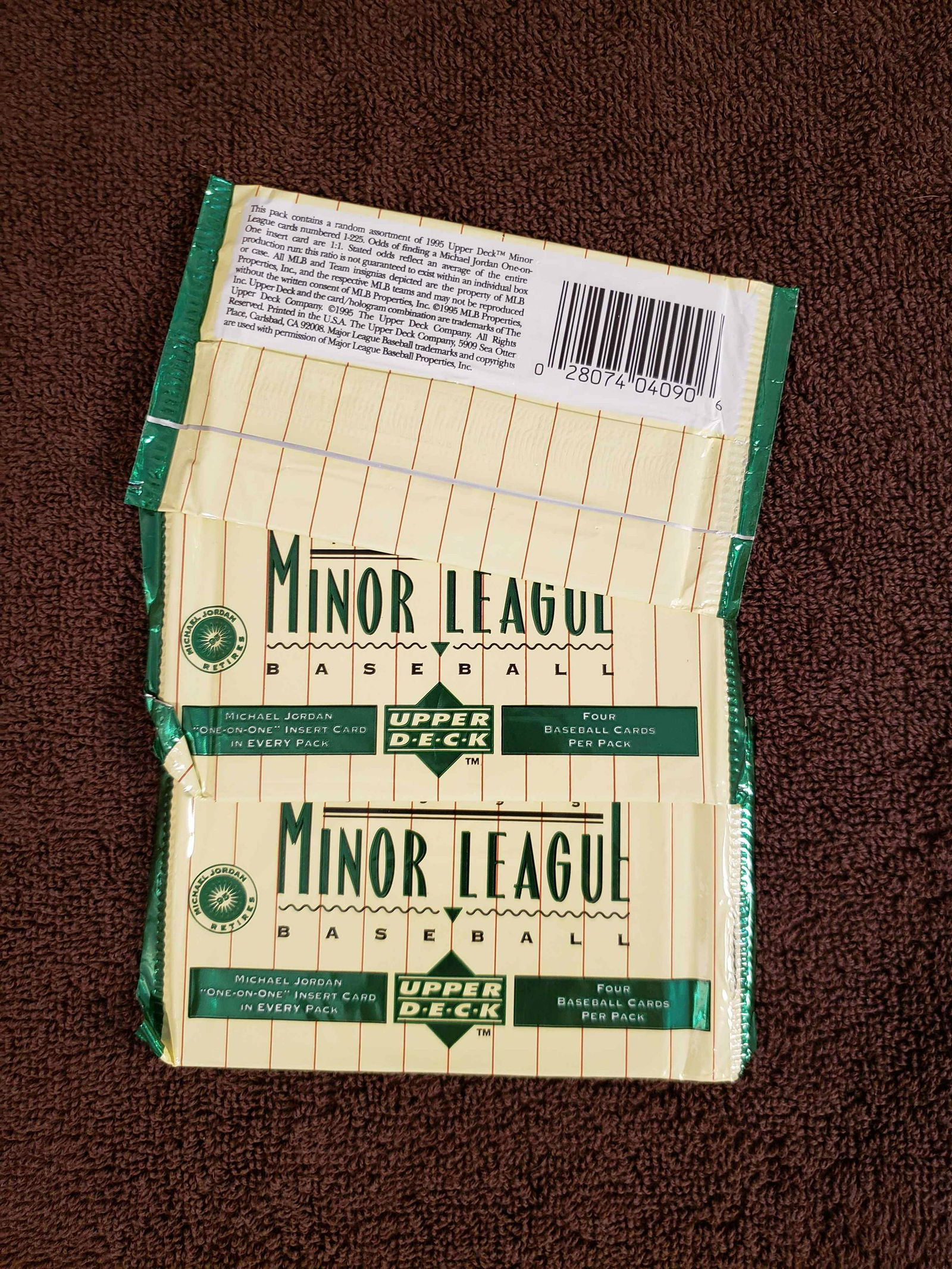 1995 UPPER DECK MINOR LEAGUE BASEBALL WITH MICHAEL: MICHAEL JORDAN 1 ON 1 BASEBALL INSERT/SUB-SET CARD IN EVERY PACK