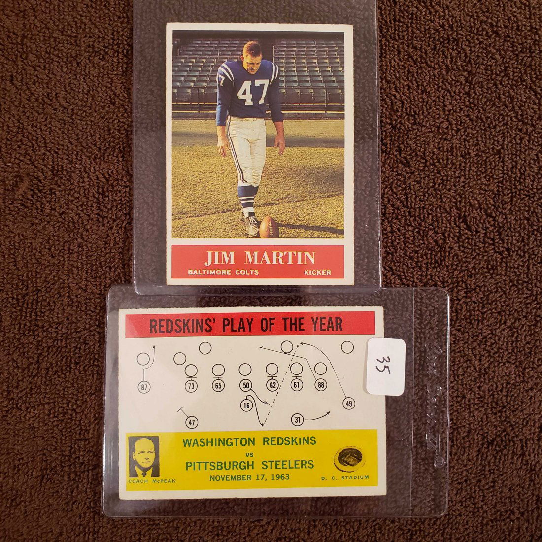 LOT OF 2 VINTAGE FOOTBALL CARDS: 1964 Philadelphia #196 COACH Bill McPeak Redskins Play, #5 Jim Martin EX/EX+