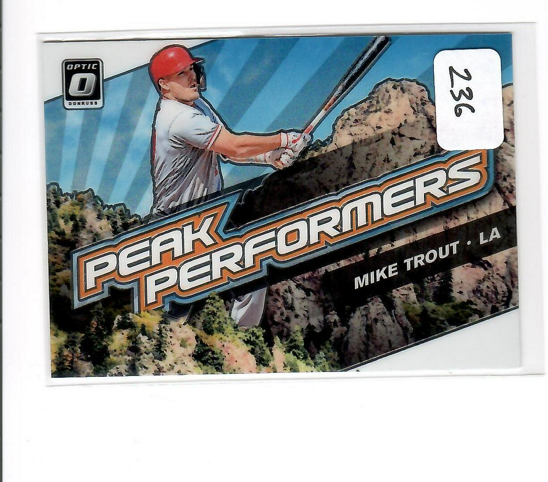 PANINI OPTIC MIKE TROUT PEAK PERFORMERS INSERT CARD: PANINI OPTIC MIKE TROUT PEAK PERFORMERS INSERT CARD