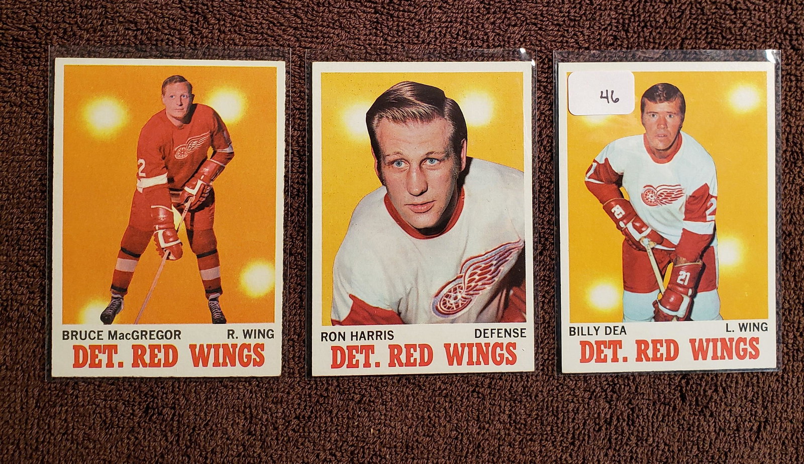 1970 TOPPS HOCKEY CARDS EXMT CONDITION: NICE LOT OF '70 TOPPS HOCKEY CARDS #23 RON HARRIS, #27 BRUCE MacGREGOR, #30 BILLY DEA