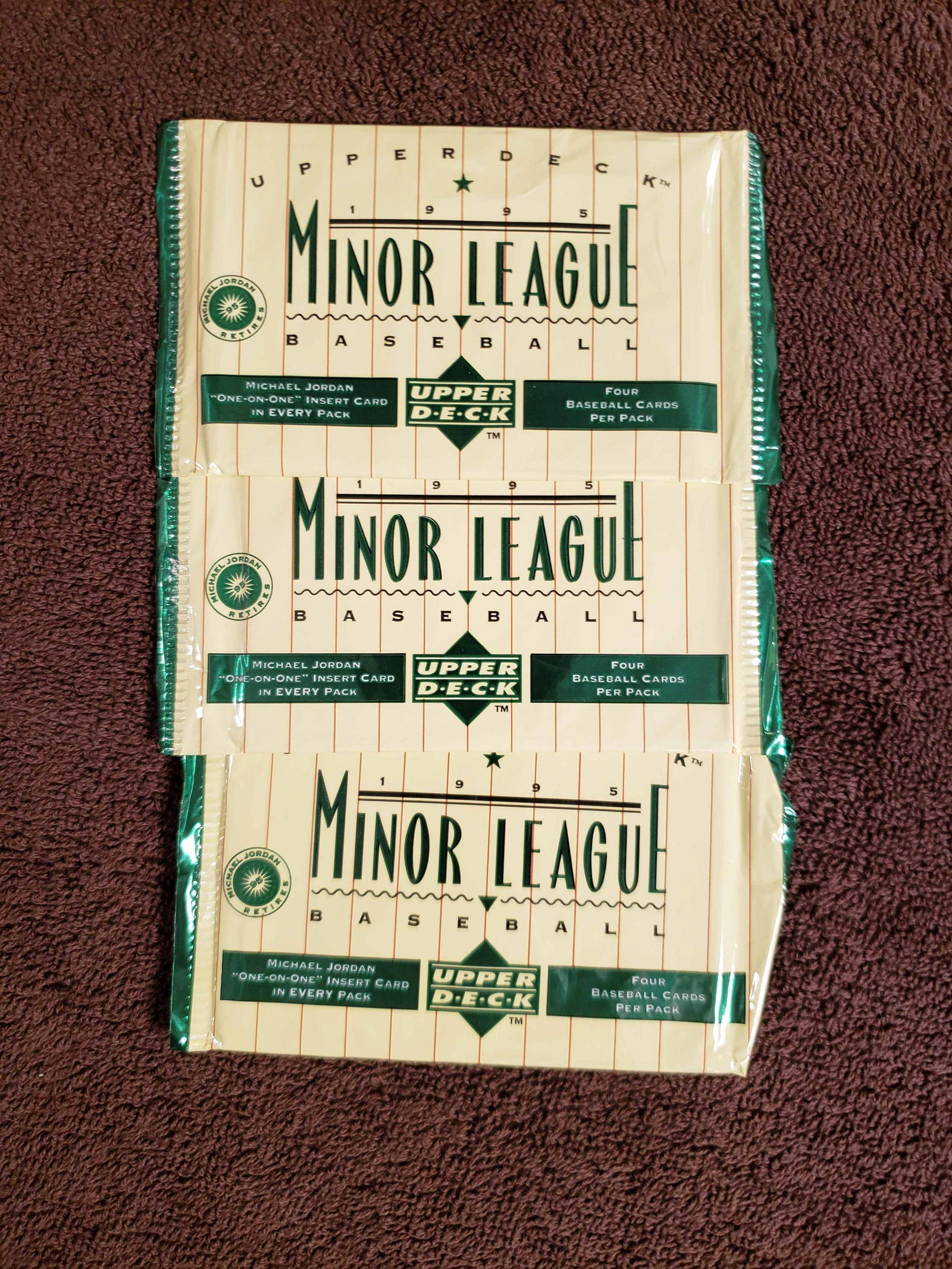 1995 UPPER DECK PACKS WITH MICHAEL JORDAN, JETER ROOKIE: 1995 UPPER DECK MINOR LEAGUE FOIL PACKS WITH MICHAEL JORDAN INSERT IN EACH PACK. POSSIBLE JETER ROOKIE