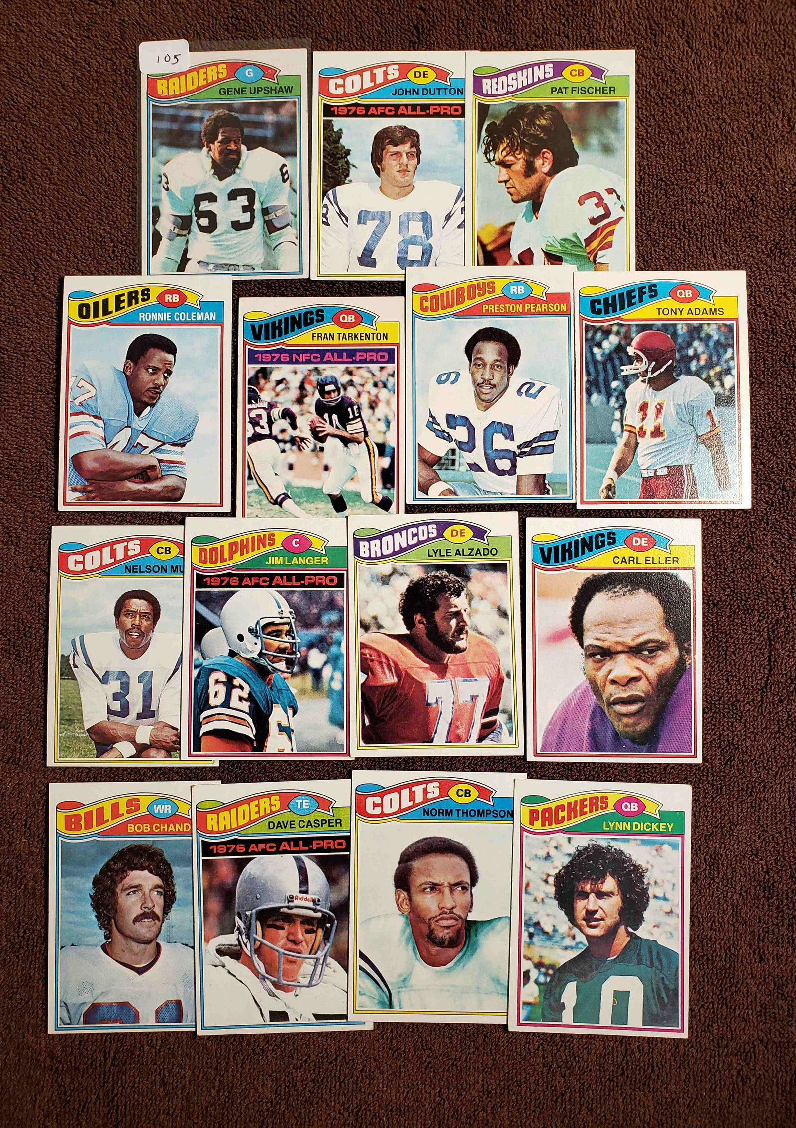 1977 TOPPS FOOTBALL CARDS W/ STARS HOFERS: GENE UPSHAW, FRAN TARKENTON, PRESTON PEARSON, JIM LANGER, LYLE ALZADO, DAVE CASPER SOLID MID-GRADE AND UP LOT OF 15 DIFFERENT CARDS
