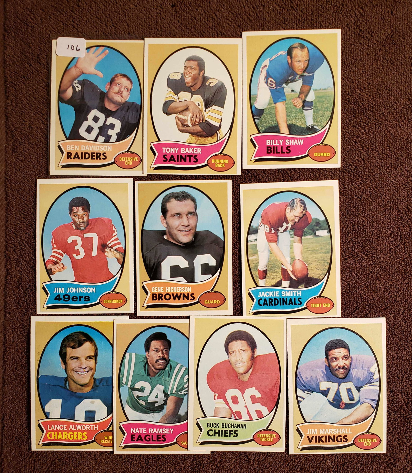 LOT OF 10 1970 TOPPS FOOTBALL CARDS: BEN DAVIDSON, LANCE ALLWORTH, JACKIE SMITH, BUCK BUCANAN, JIM MARSHALL