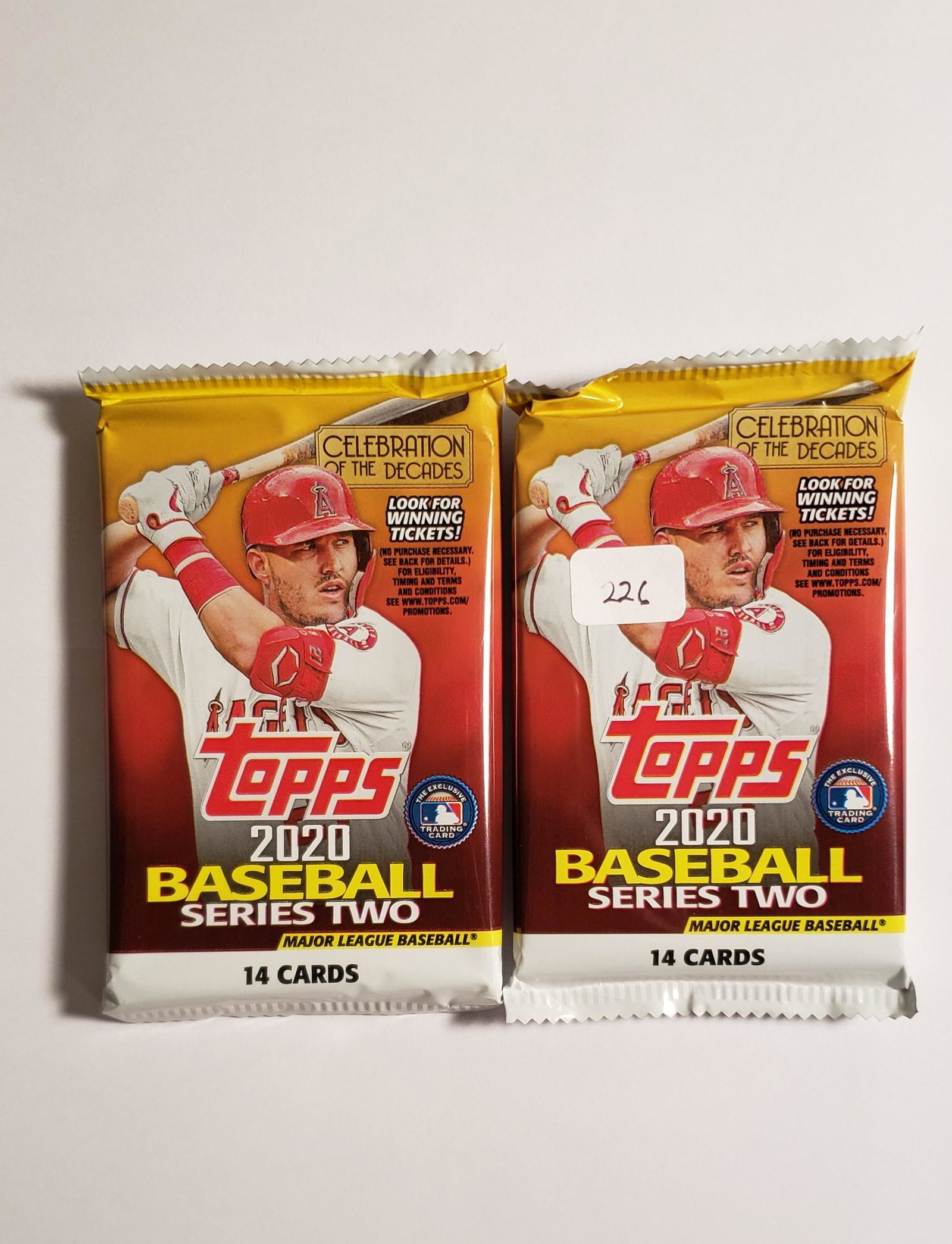 2020 TOPPS SERIES 2 SEALED PACK LUIS ROBERT RC ?: FIND ROOKIES LIKE LUIS ROBERTS, AUTOS, RELICS SHORT PRINTS THIS SERIES 2 IS DISAPPEARING FROM THE SHELF