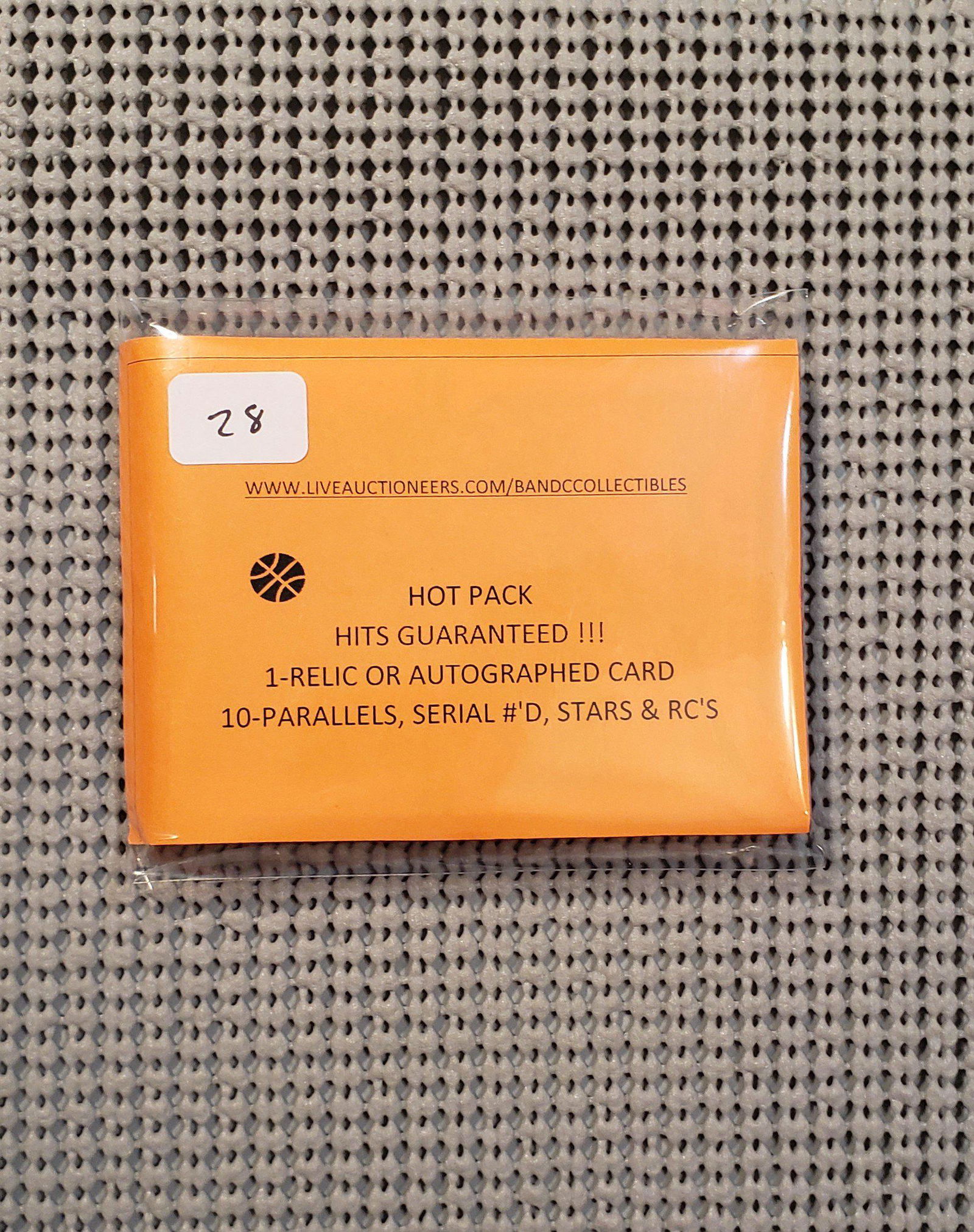 BASKETBALL HOT PACK WITH A RELIC AND/OR AUTO (1 of 1)