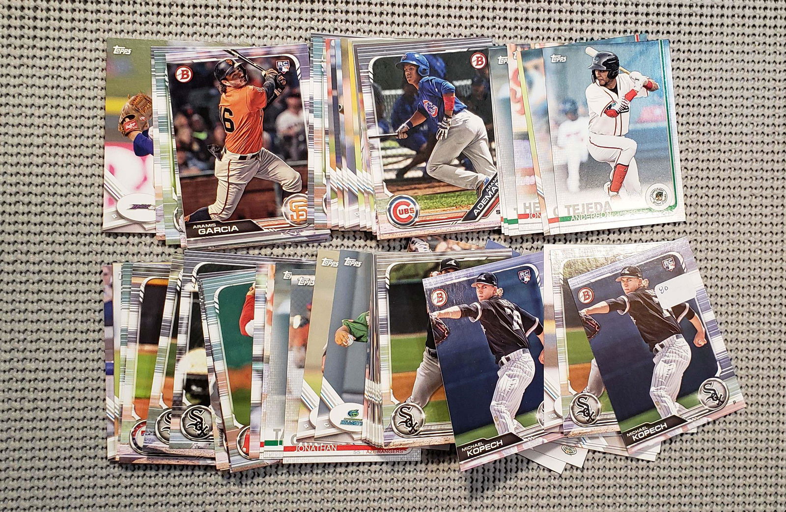 LOT OF 80 ROOKIE AND PROSPECT BASEBALL CARDS (1 of 1)