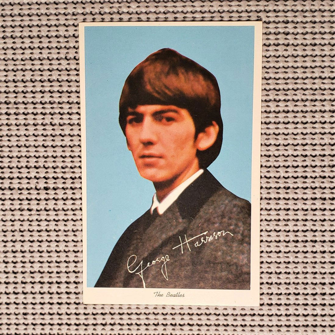 BEATLES GEORGE HARRISON ORIGINAL POSTCARD EX+ (1 of 2)