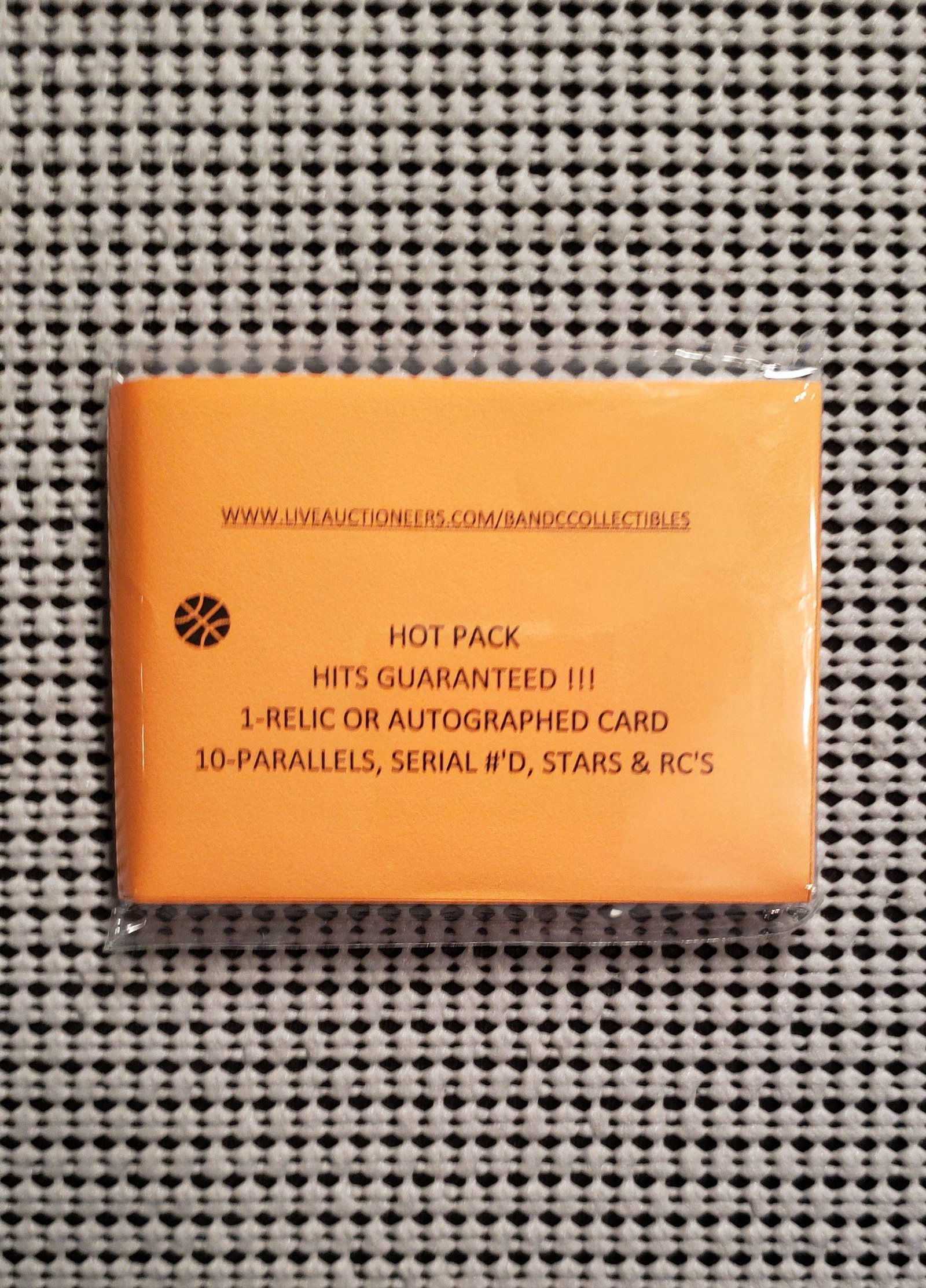 BASKETBALL HOT PACK WITH A RELIC AND/OR AUTO (1 of 1)