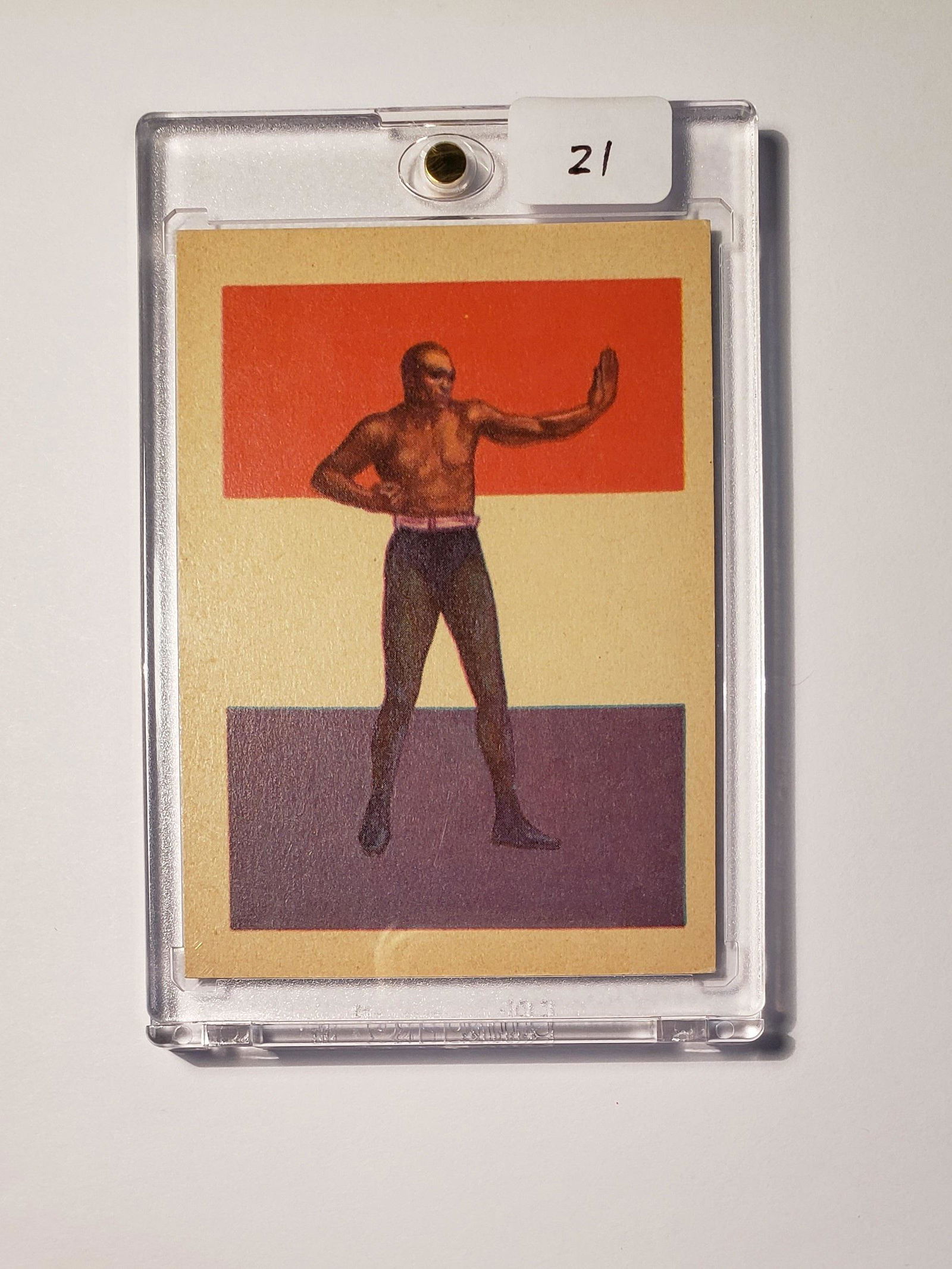 VINTAGE GUM PRODUCTS ADVENTURE TRADING CARD: 1956 ADVENTURE CARD #32 HEAVYWHEIGT JACK JOHNSON-JABBER NRMT IN ONE TOUCH HOLDER