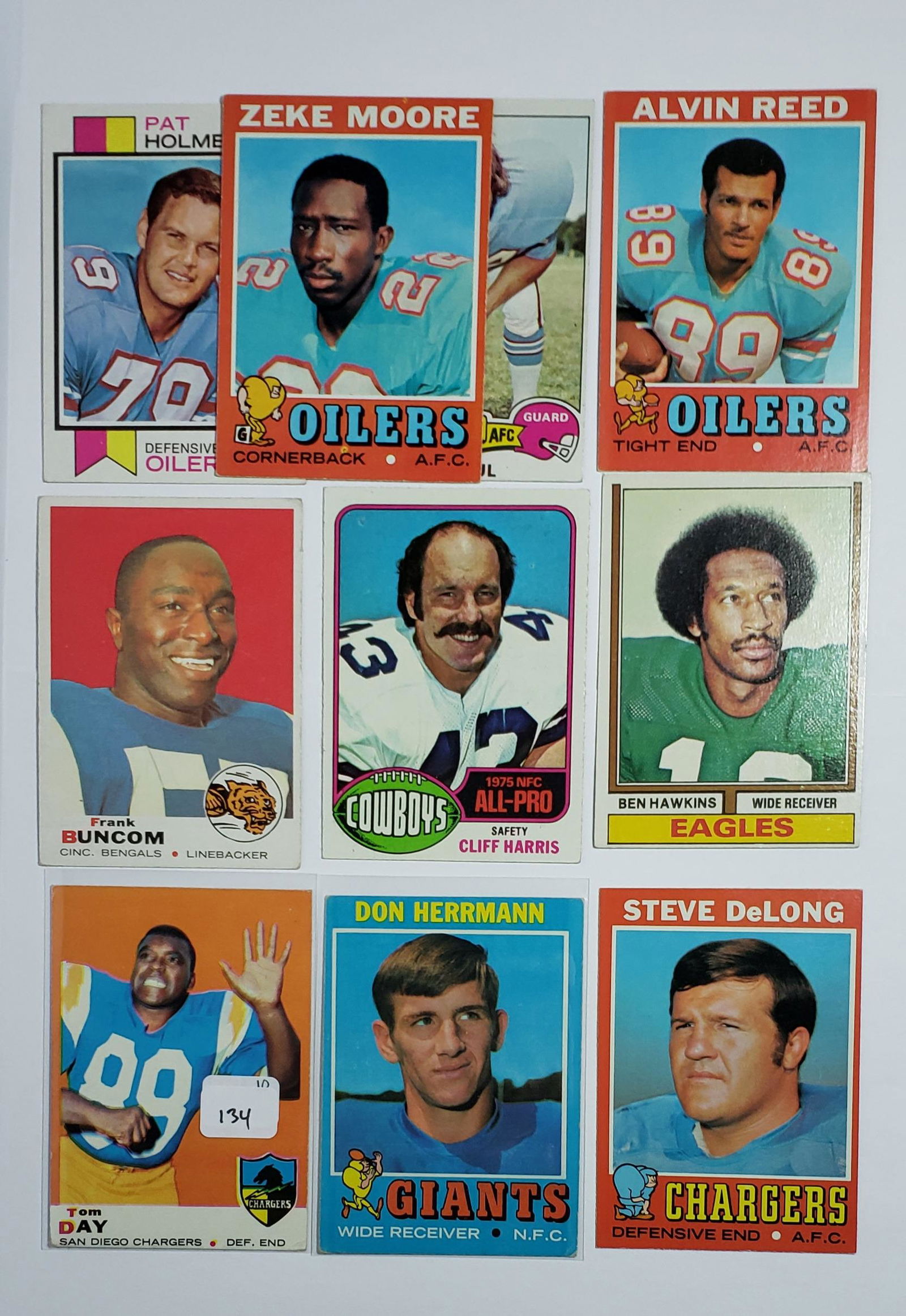 LOT OF 10 ASSORTED FOOTBALL CARDS 1969-76 (1 of 1)