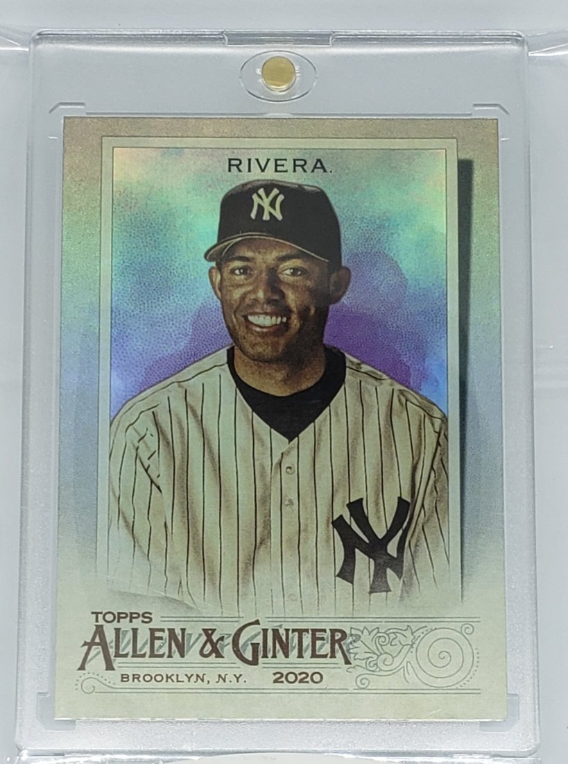 MARIANO RIVERA FOIL SHORT PRINT IN ONE TOUCH: YANKEES HALL OF FAMER MARIANO RIVERA TOPPS ALLEN & GINTER FOIL SHORT PRINT PARALLLE IN ULTRA PRO ONE TOUCH HOLDER