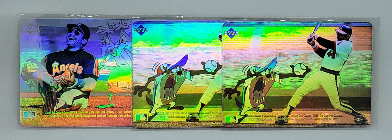 1991 REGGIE JACKSON LOONEY TUNES HOLOGRAM CARDS: 1991 REGGIE JACKSON LOONEY TUNES HOLOGRAM CARDS