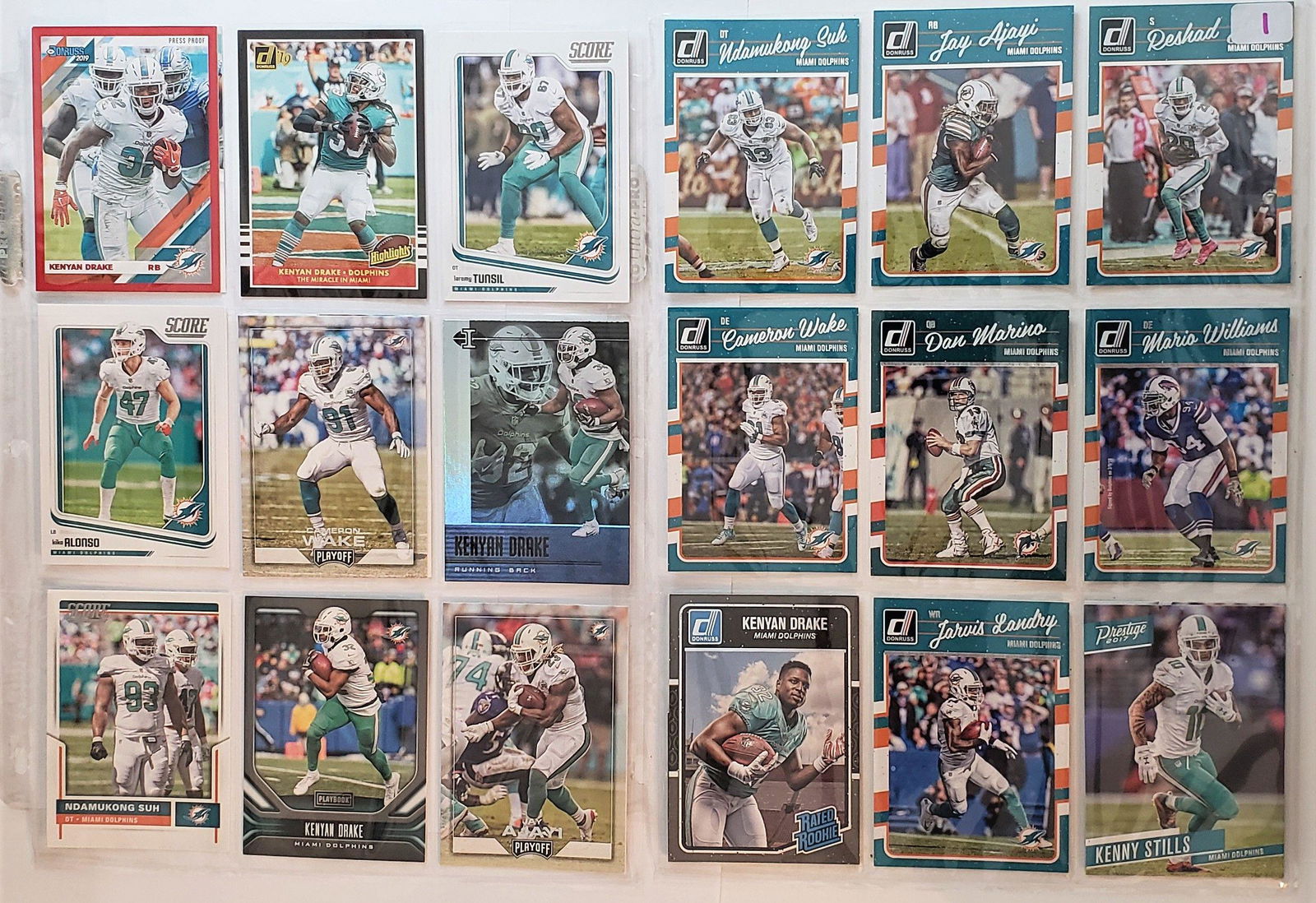 LOT OF 18 MIAMI DOLPHINS CARDS (1 of 1)