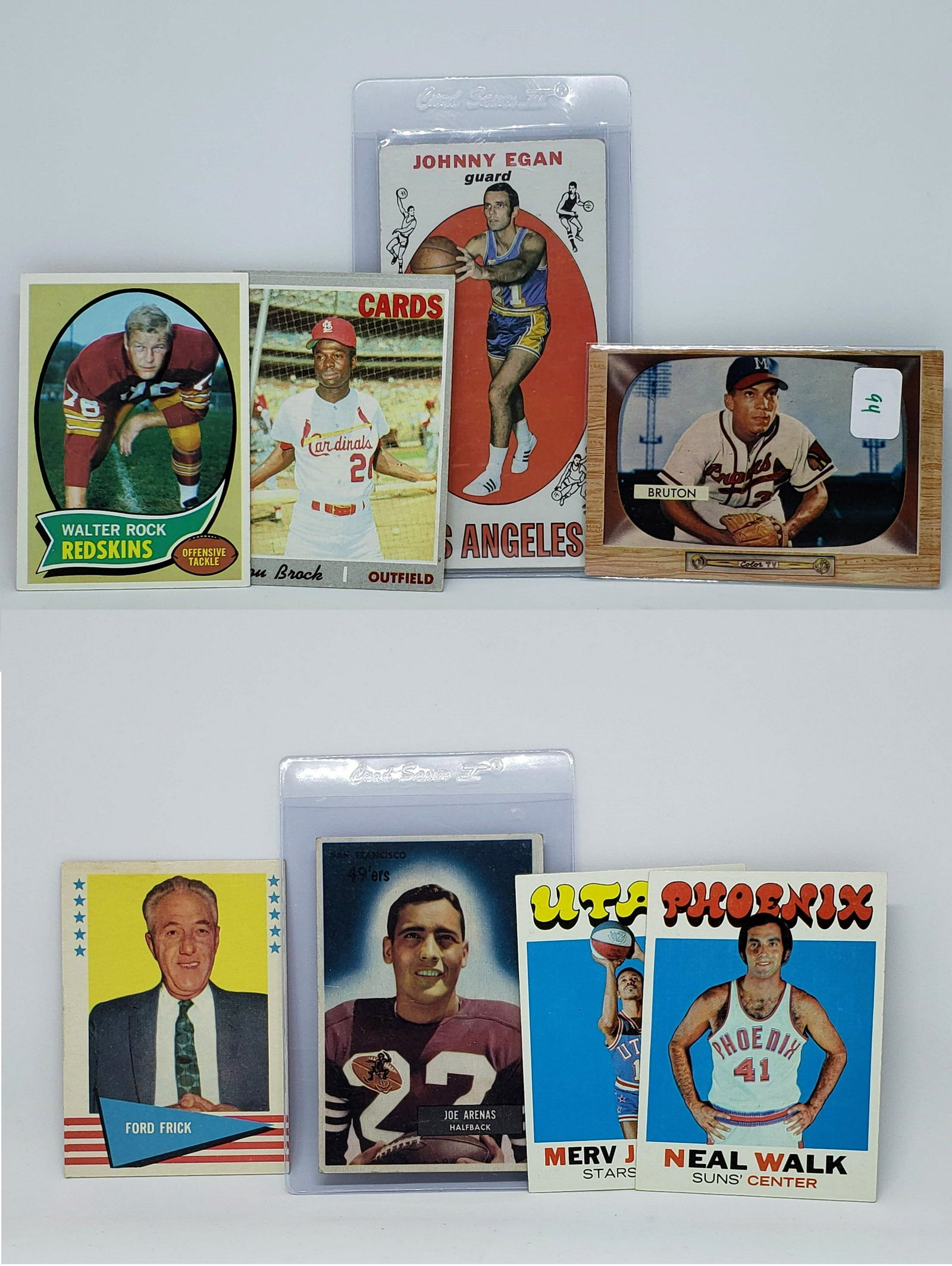 8 ASSORTED VINTAGE SPORT CARDS IN EX+ CONIDTION: LOU BROCK AND JOHNNY EGAN
