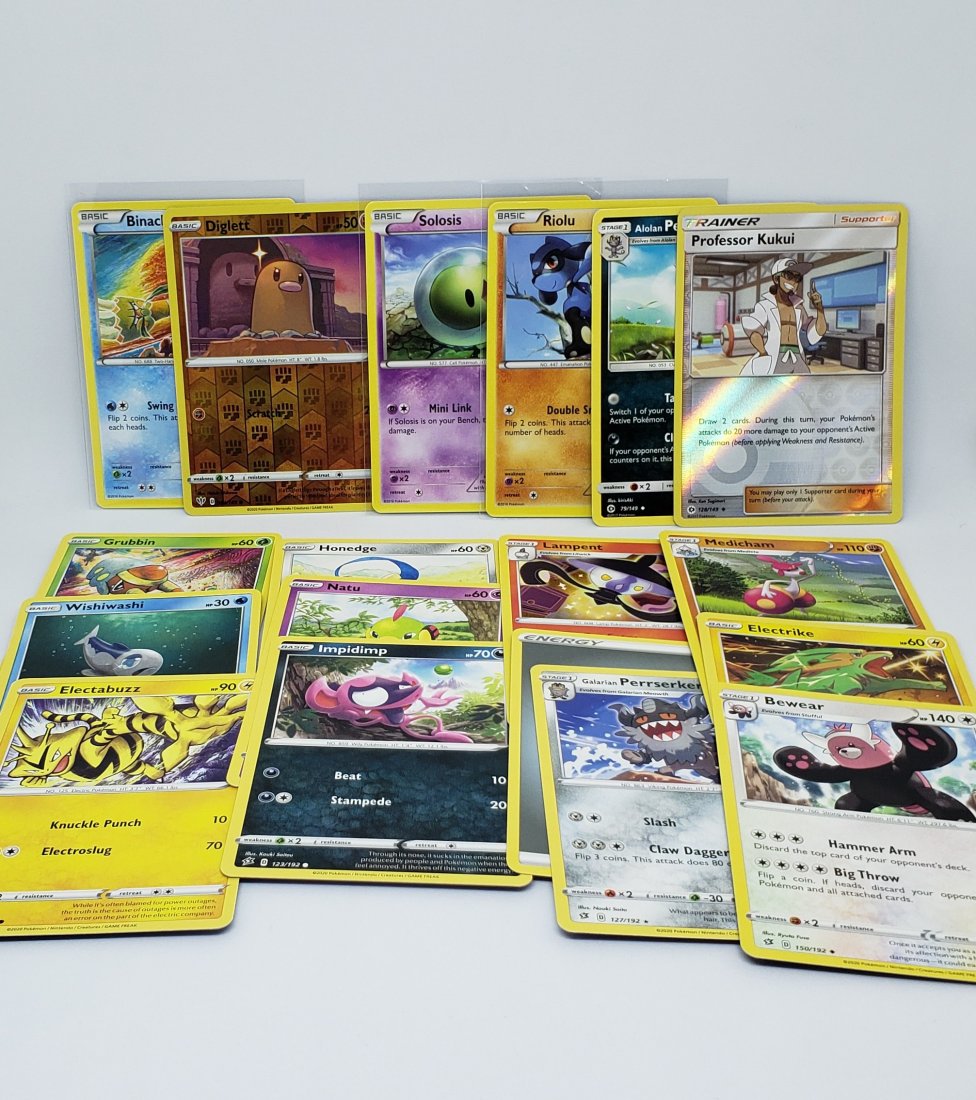 LOT OF 20 POKEMON TCG GAME CARD WITH FOILS: 20 UNIQUE POKEMON GAME CARDS WITH FOILS AND ADVANCED STAGES