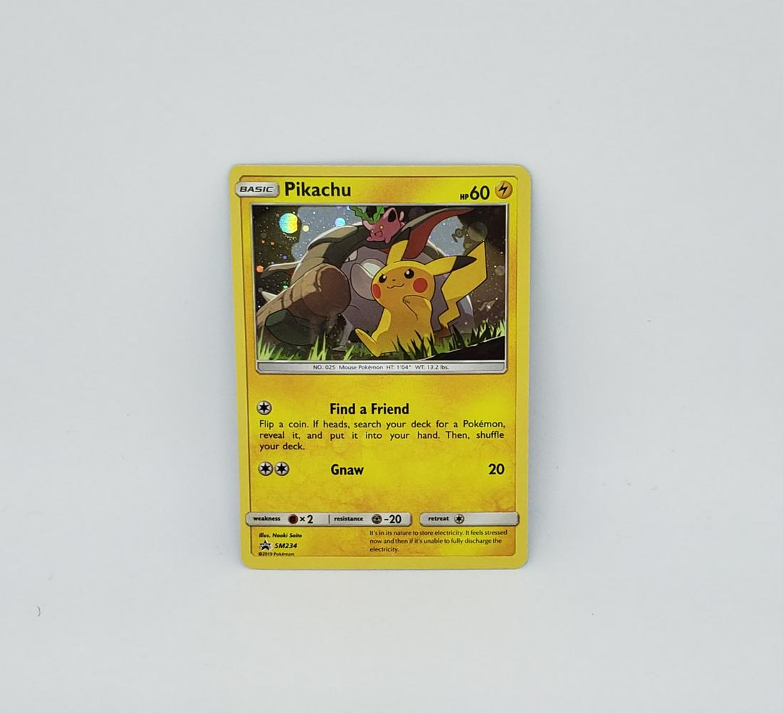 POKEMON TCG PIKACHU HOLO FOIL CARD: POKEMON TCG PIKACHU HOLO FOIL CARD