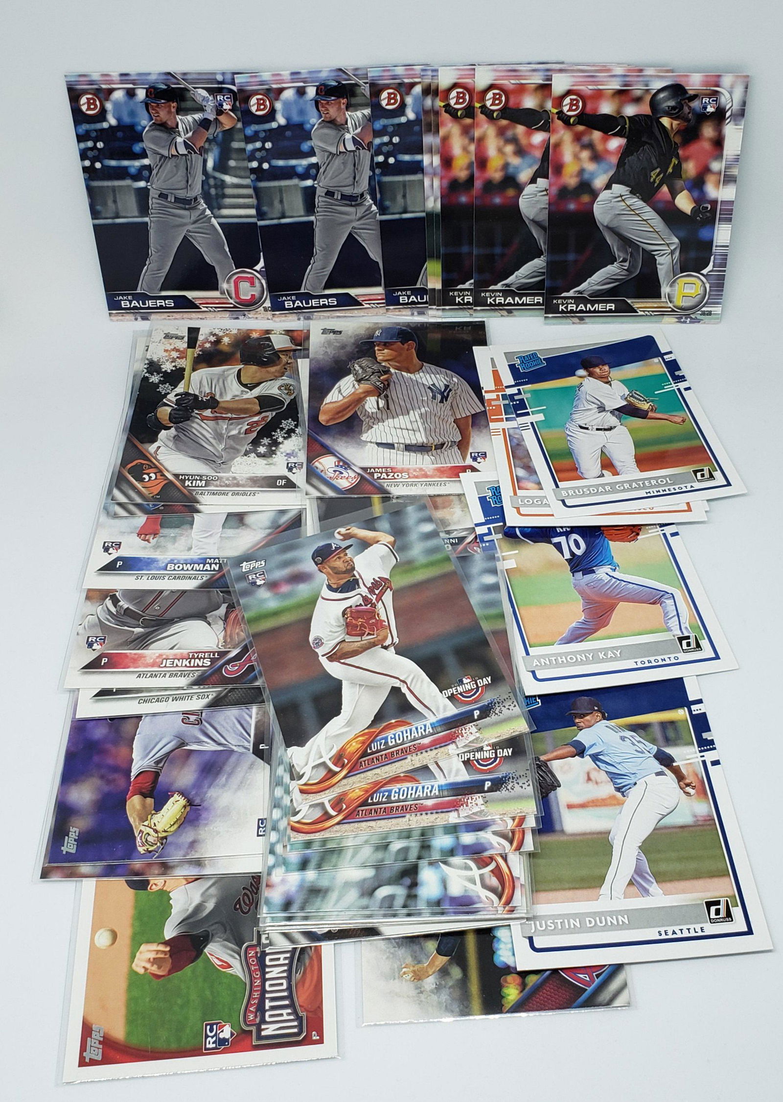 LOT OF 25 ROOKIE BASEBALL CARDS (1 of 1)