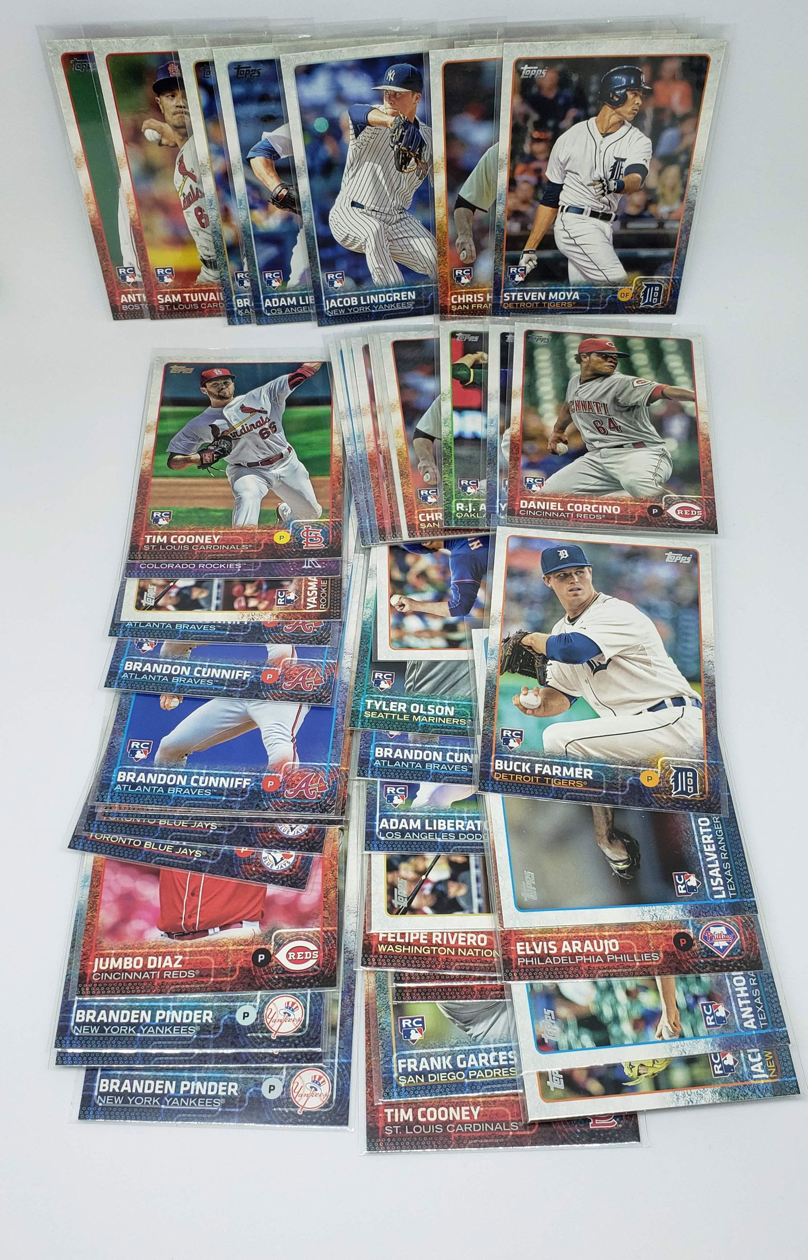 LOT OF 100 2016 TOPPS ROOKIE BASEBALL CARDS (1 of 1)