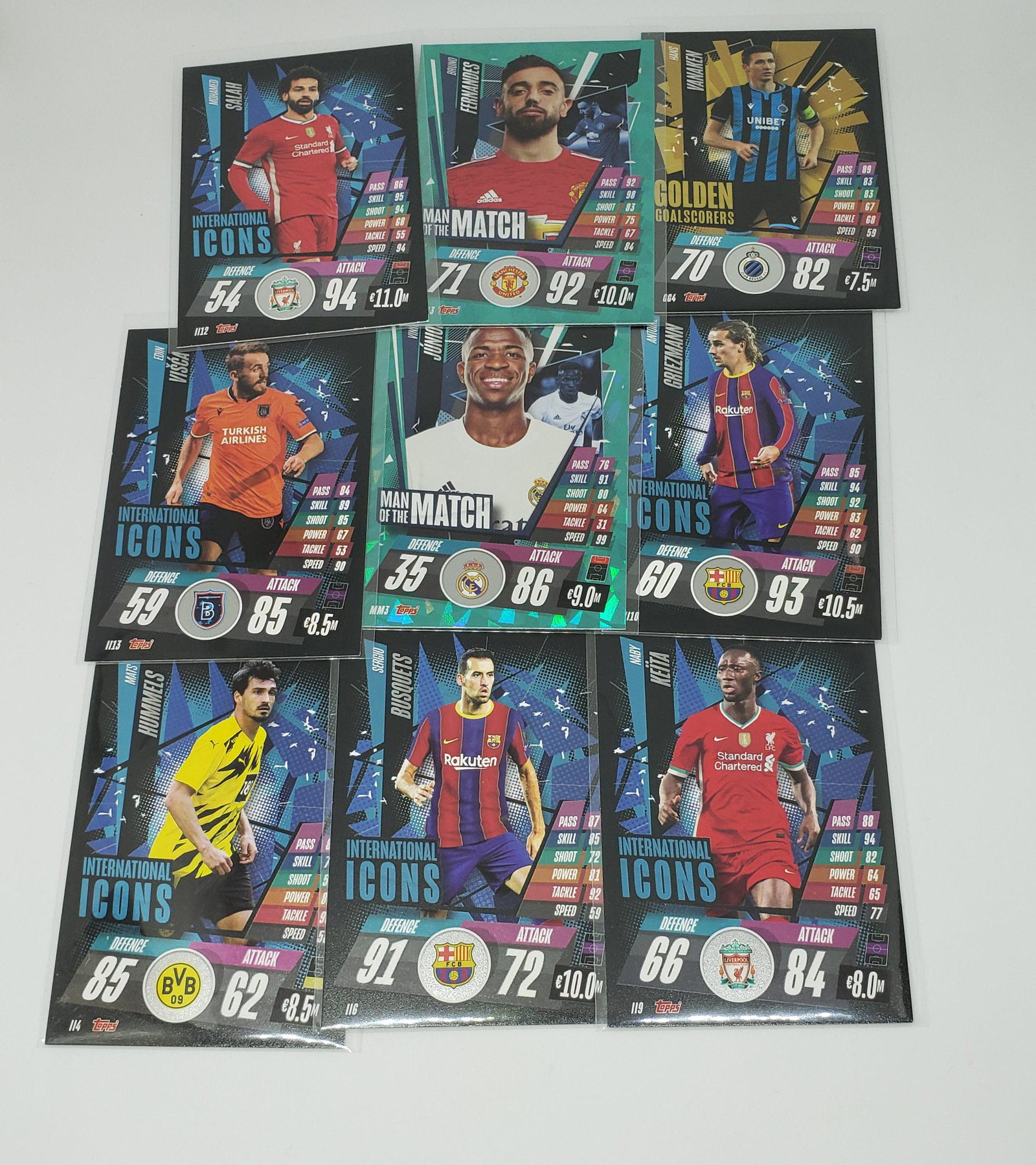 LOT OF 9 MATCH ATTAX SOCCER FOILS AND HOLOS: LOT OF 9 MATCH ATTAX SOCCER FOILS AND HOLOS
