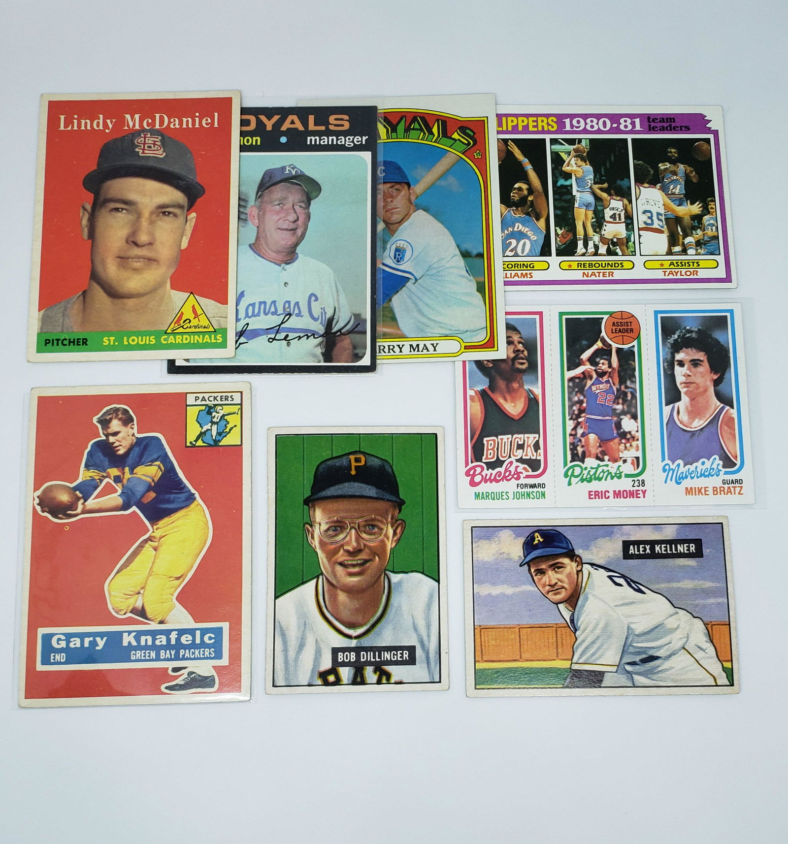 LOT OF 8 VINTAGE SPORTS CARDS '61 FLEER FORD FRICK (1 of 1)