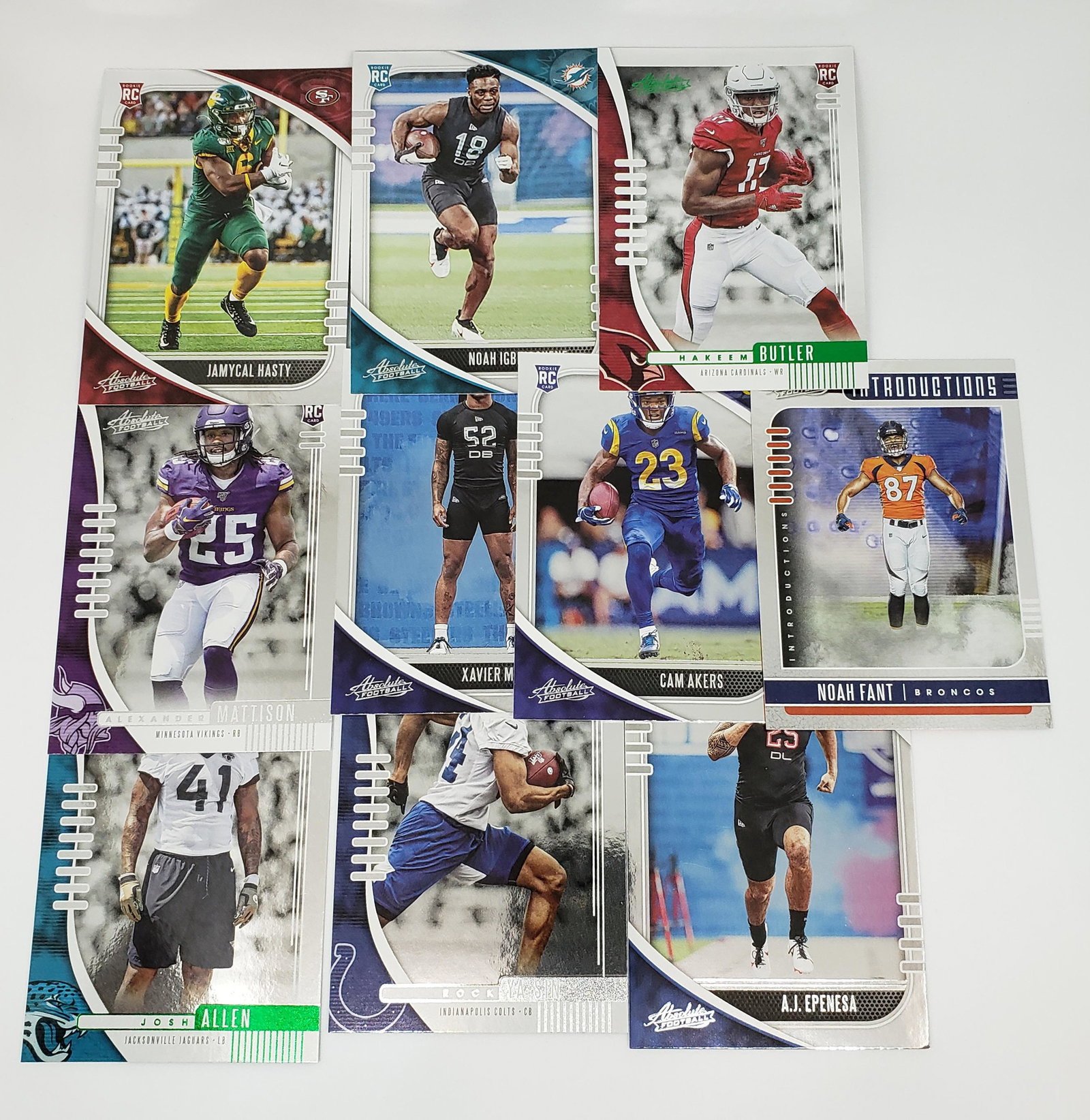 LOT OF 10 ROOKIE NFL FOOTBALL CARDS: 2020 PANINI ABSOLUTE ROOKIE LOT WITH JAMYCAL HASTY 49ERS, CAM AKERS RAMS, NOAH FANT BRONCOS, ALEZANDER MATTISON VIKINGS