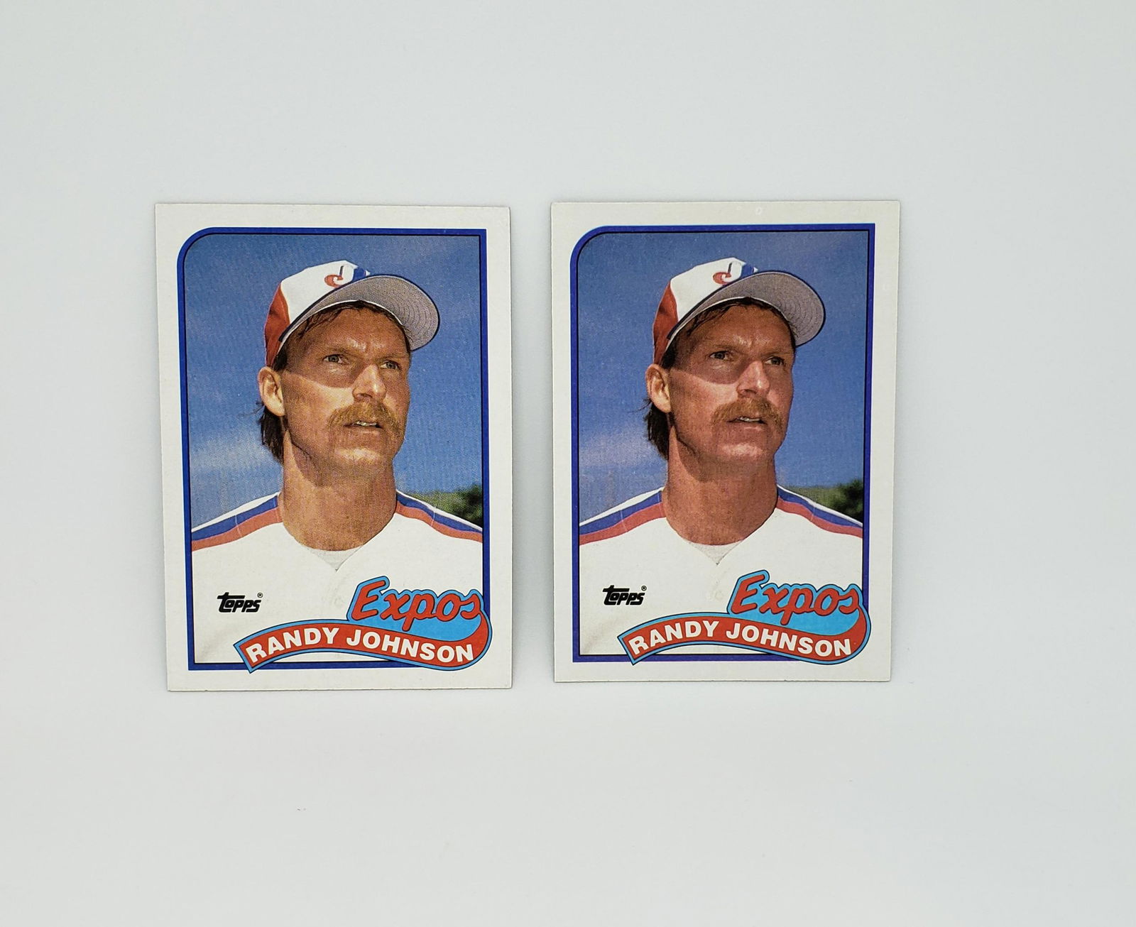 (2) 1989 TOPPS BASEBALL #647 RANDY JOHNSON HOFER (1 of 2)