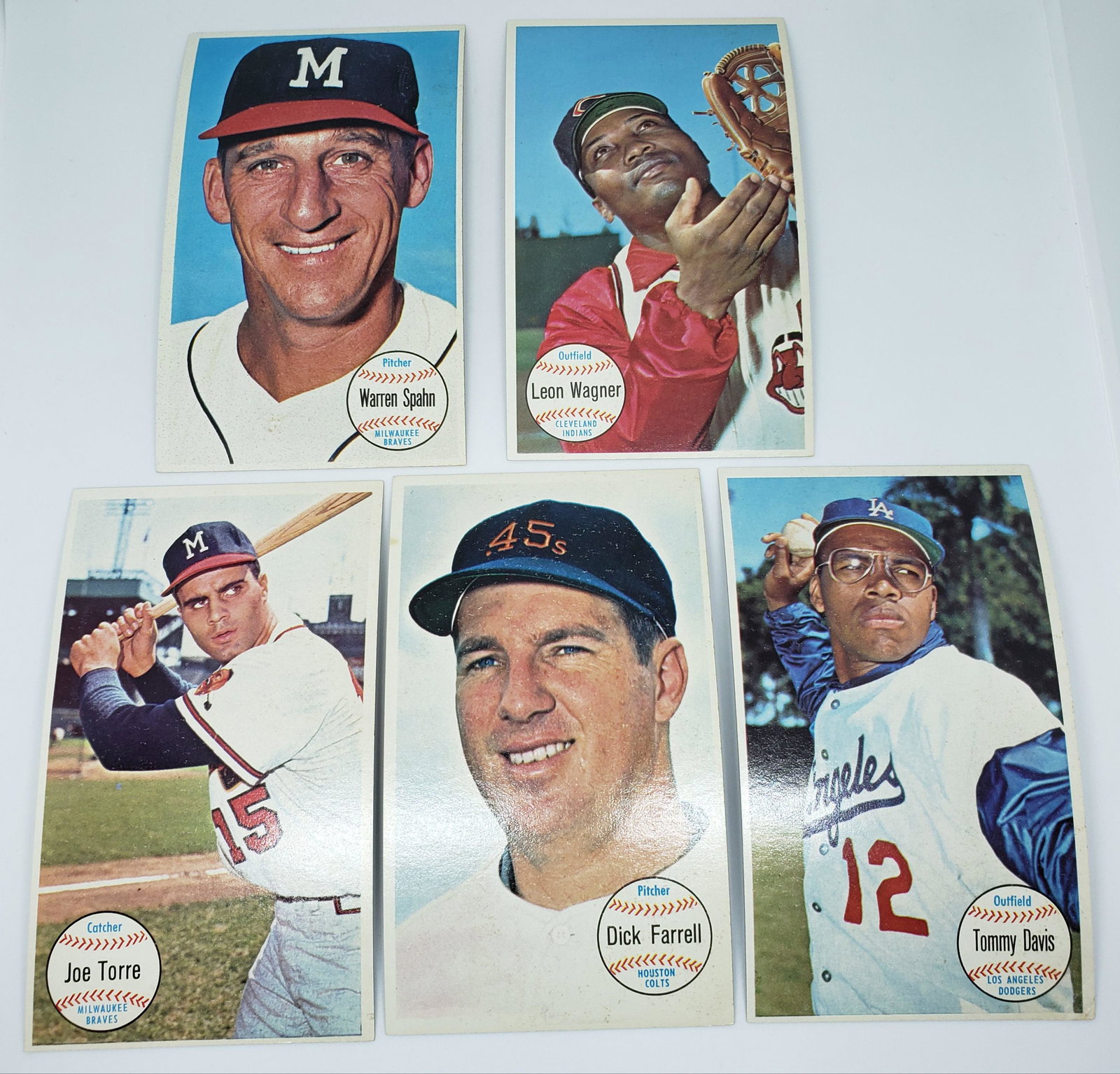 LOT OF 5 1964 TOPPS GIANTS: WARREN SPAHN, JOE TORRE