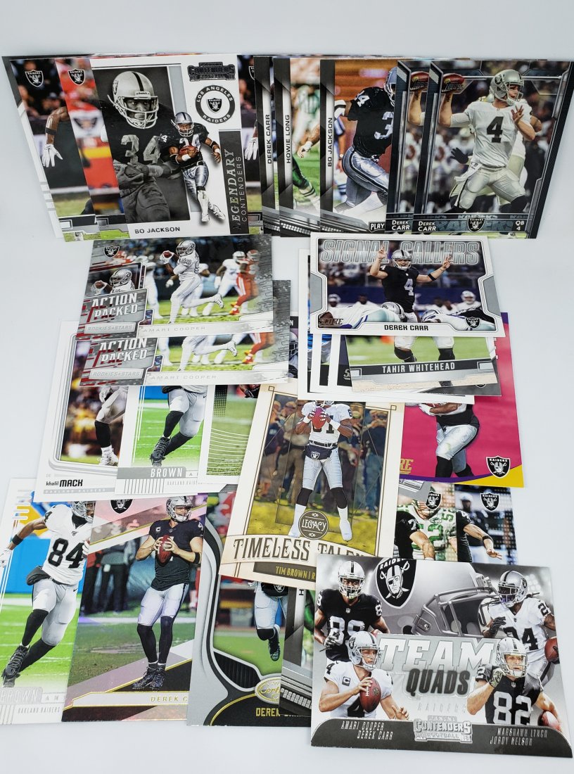 LOT OF 30 RAIDERS CARDS: WITH DEREK CARR ,AMARI COOPER AND MORE