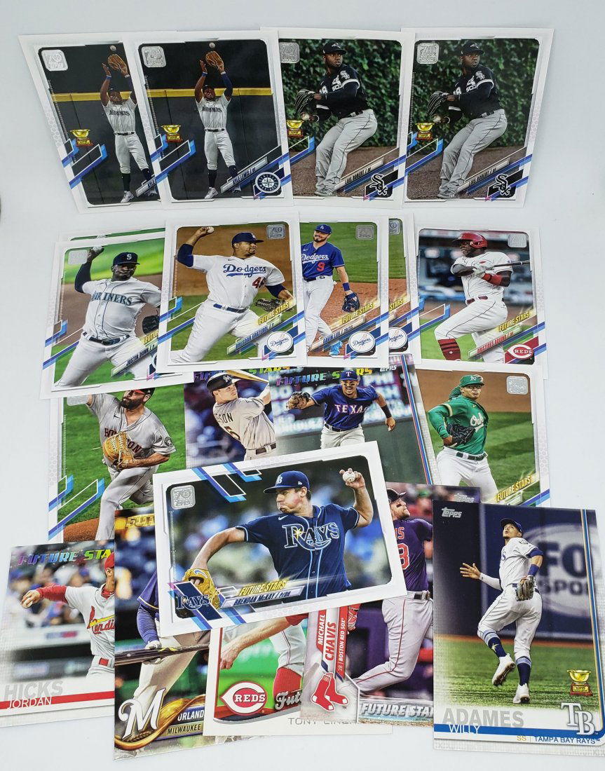 LOT OF 300 TOPPS 2021 BASEBALL SERIES 1 CARDS (1 of 2)