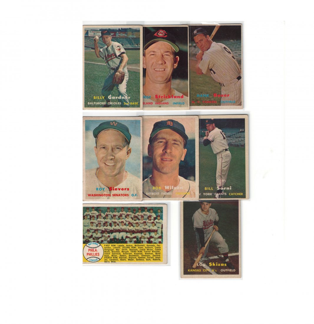 LOT OF 8 1957 TOPPS BASEBALL CARDS (1 of 1)