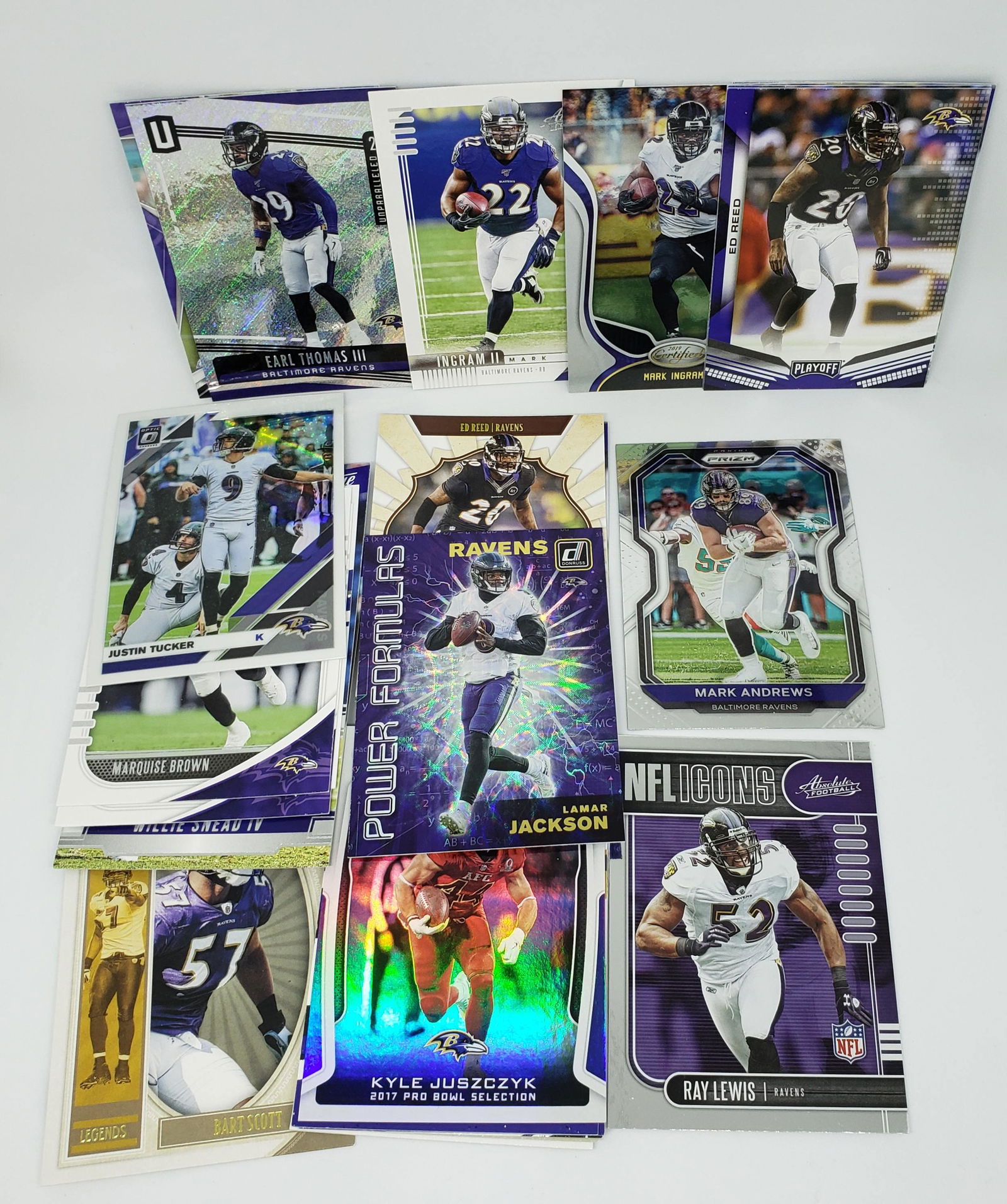 Baltimore Ravens FOOTBALL CARDS LOT Lamar Jackson (1 of 1)